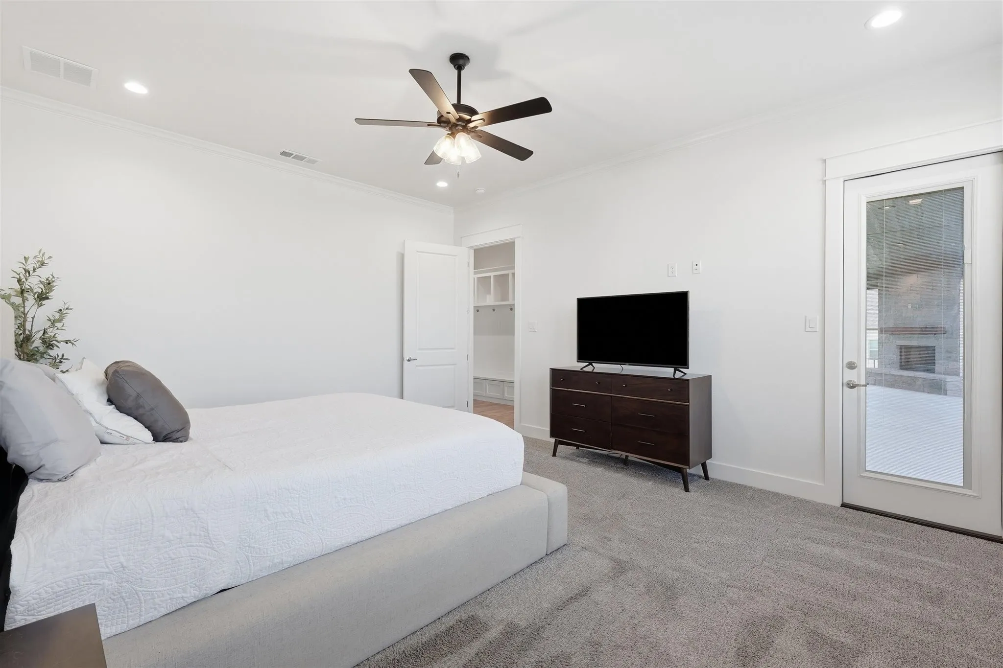 Single Family Residence For Sale in Parker County , 901 Medaris Way, Azle, Texas 76020, 3 Bedroom, 3 Bathroom, 3 Garage spaces, 2,444 Sqft, built in 2023, mls#21319290, Real Estate Agent in Azle, Homes For Sale in Parker county, Homes For Sale in Azle, Realtor in Azle Texas, Real Estate Brokerage Independent Realty Texas, Luminita Cordes Realtor