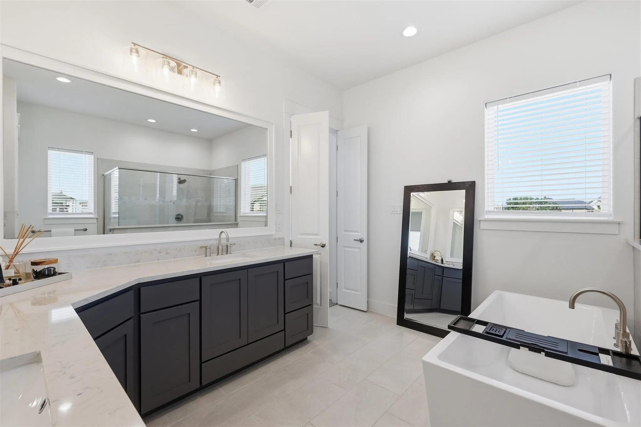 Single Family Residence For Sale in Parker County , 901 Medaris Way, Azle, Texas 76020, 3 Bedroom, 3 Bathroom, 3 Garage spaces, 2,444 Sqft, built in 2023, mls#21319290, Real Estate Agent in Azle, Homes For Sale in Parker county, Homes For Sale in Azle, Realtor in Azle Texas, Real Estate Brokerage Independent Realty Texas, Luminita Cordes Realtor