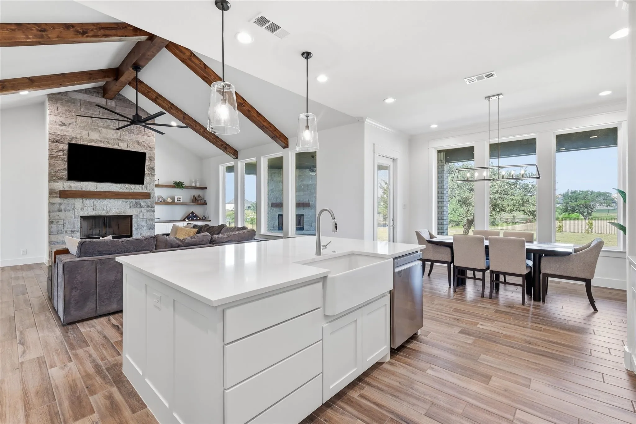 Single Family Residence For Sale in Parker County , 901 Medaris Way, Azle, Texas 76020, 3 Bedroom, 3 Bathroom, 3 Garage spaces, 2,444 Sqft, built in 2023, mls#21319290, Real Estate Agent in Azle, Homes For Sale in Parker county, Homes For Sale in Azle, Realtor in Azle Texas, Real Estate Brokerage Independent Realty Texas, Luminita Cordes Realtor