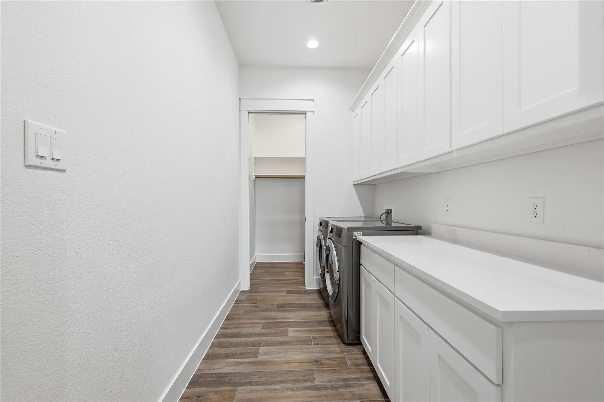 Single Family Residence For Sale in Parker County , 901 Medaris Way, Azle, Texas 76020, 3 Bedroom, 3 Bathroom, 3 Garage spaces, 2,444 Sqft, built in 2023, mls#21319290, Real Estate Agent in Azle, Homes For Sale in Parker county, Homes For Sale in Azle, Realtor in Azle Texas, Real Estate Brokerage Independent Realty Texas, Luminita Cordes Realtor
