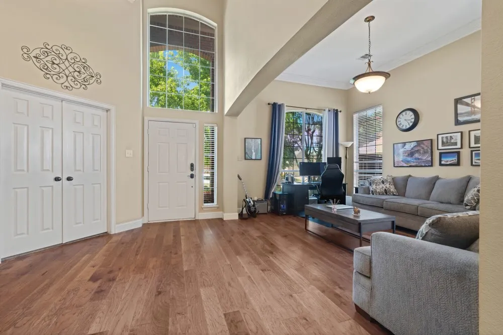 Single Family Residence For Sale in Denton County , 3405 Emerald Cove Drive, Flower Mound, Texas 75022, 4 Bedroom, 3 Bathroom, 2 Garage spaces, 3,073 Sqft, built in 1997, mls#21319248, Real Estate Agent in Flower Mound, Homes For Sale in Denton county, Homes For Sale in Flower Mound, Realtor in Flower Mound Texas, Real Estate Brokerage Independent Realty Texas, Luminita Cordes Realtor