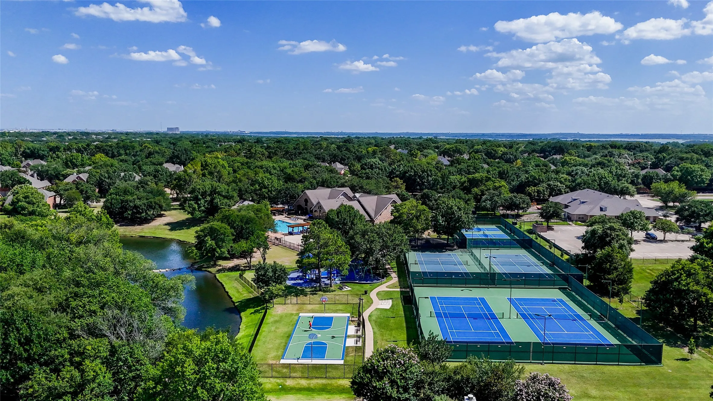 Single Family Residence For Sale in Denton County , 3405 Emerald Cove Drive, Flower Mound, Texas 75022, 4 Bedroom, 3 Bathroom, 2 Garage spaces, 3,073 Sqft, built in 1997, mls#21319248, Real Estate Agent in Flower Mound, Homes For Sale in Denton county, Homes For Sale in Flower Mound, Realtor in Flower Mound Texas, Real Estate Brokerage Independent Realty Texas, Luminita Cordes Realtor