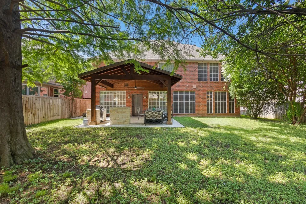 Single Family Residence For Sale in Denton County , 3405 Emerald Cove Drive, Flower Mound, Texas 75022, 4 Bedroom, 3 Bathroom, 2 Garage spaces, 3,073 Sqft, built in 1997, mls#21319248, Real Estate Agent in Flower Mound, Homes For Sale in Denton county, Homes For Sale in Flower Mound, Realtor in Flower Mound Texas, Real Estate Brokerage Independent Realty Texas, Luminita Cordes Realtor