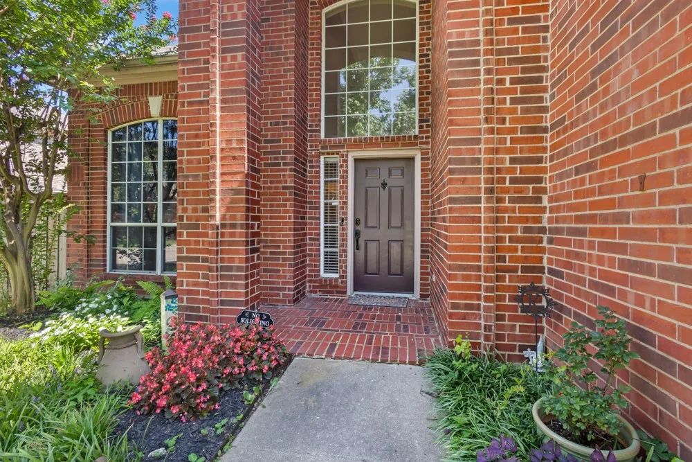 Single Family Residence For Sale in Denton County , 3405 Emerald Cove Drive, Flower Mound, Texas 75022, 4 Bedroom, 3 Bathroom, 2 Garage spaces, 3,073 Sqft, built in 1997, mls#21319248, Real Estate Agent in Flower Mound, Homes For Sale in Denton county, Homes For Sale in Flower Mound, Realtor in Flower Mound Texas, Real Estate Brokerage Independent Realty Texas, Luminita Cordes Realtor