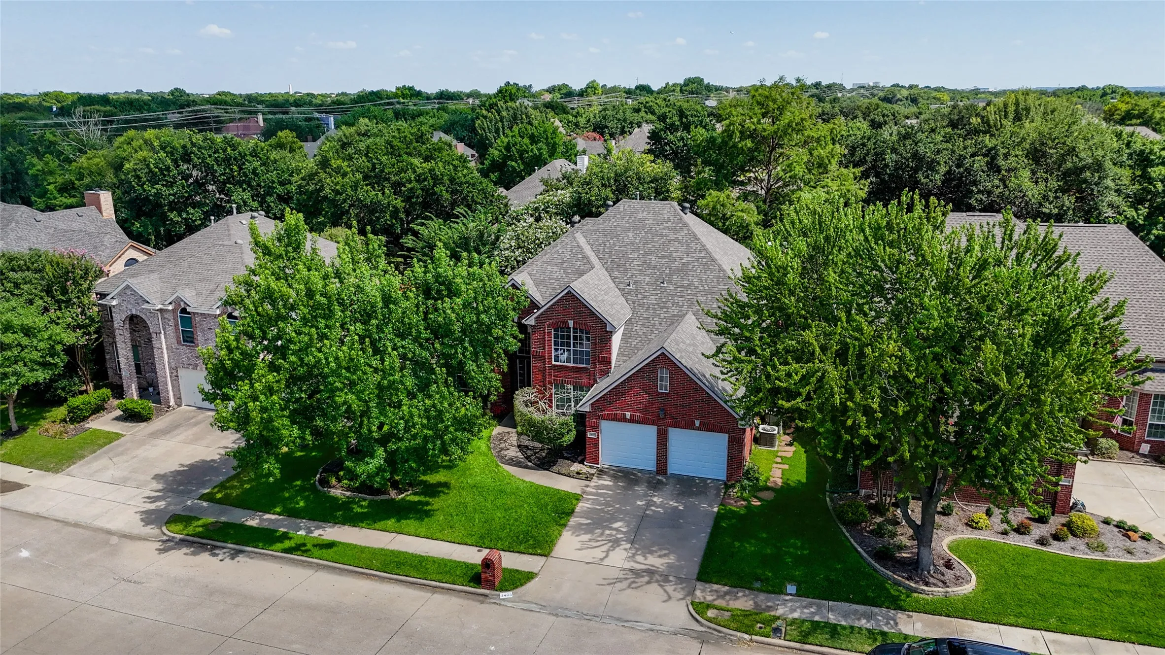 Single Family Residence For Sale in Denton County , 3405 Emerald Cove Drive, Flower Mound, Texas 75022, 4 Bedroom, 3 Bathroom, 2 Garage spaces, 3,073 Sqft, built in 1997, mls#21319248, Real Estate Agent in Flower Mound, Homes For Sale in Denton county, Homes For Sale in Flower Mound, Realtor in Flower Mound Texas, Real Estate Brokerage Independent Realty Texas, Luminita Cordes Realtor