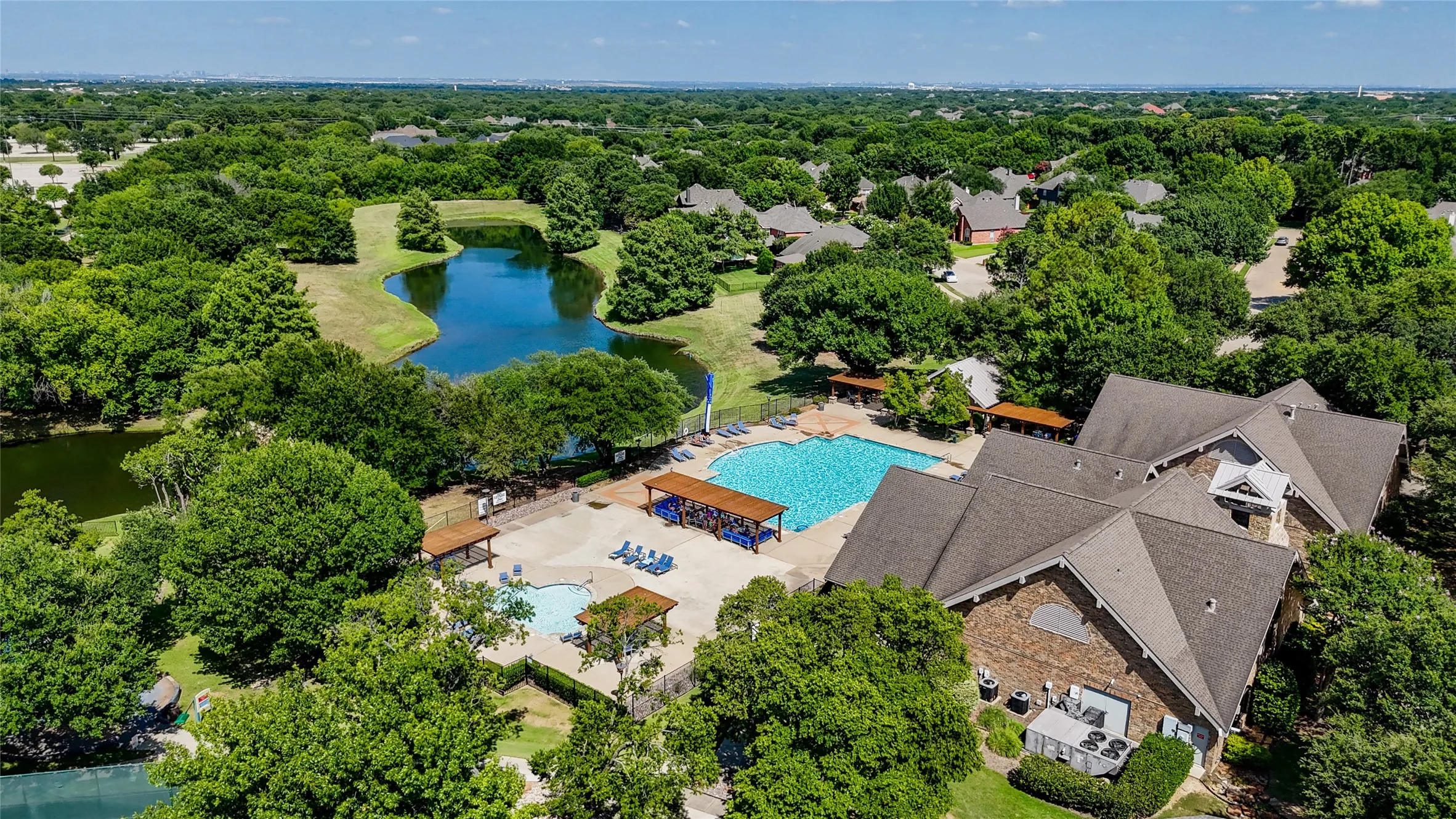 Single Family Residence For Sale in Denton County , 3405 Emerald Cove Drive, Flower Mound, Texas 75022, 4 Bedroom, 3 Bathroom, 2 Garage spaces, 3,073 Sqft, built in 1997, mls#21319248, Real Estate Agent in Flower Mound, Homes For Sale in Denton county, Homes For Sale in Flower Mound, Realtor in Flower Mound Texas, Real Estate Brokerage Independent Realty Texas, Luminita Cordes Realtor