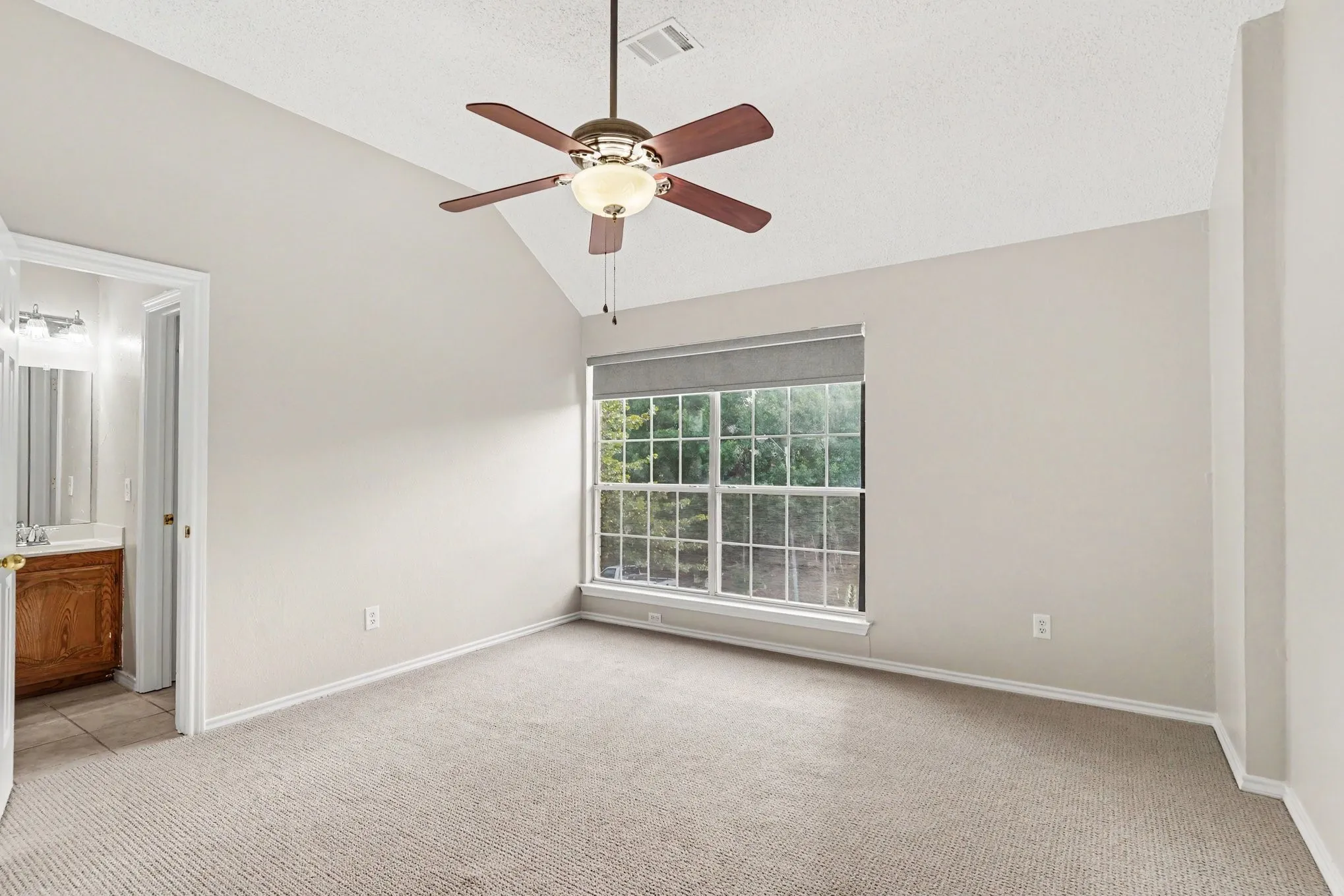 Single Family Residence For Sale in Tarrant County , 8017 Arlie Lane, North Richland Hills, Texas 76182, 4 Bedroom, 4 Bathroom, 2 Garage spaces, 3,674 Sqft, built in 1991, mls#21318922, Real Estate Agent in North Richland Hills, Homes For Sale in Tarrant county, Homes For Sale in North Richland Hills, Realtor in North Richland Hills Texas, Real Estate Brokerage Independent Realty Texas, Luminita Cordes Realtor