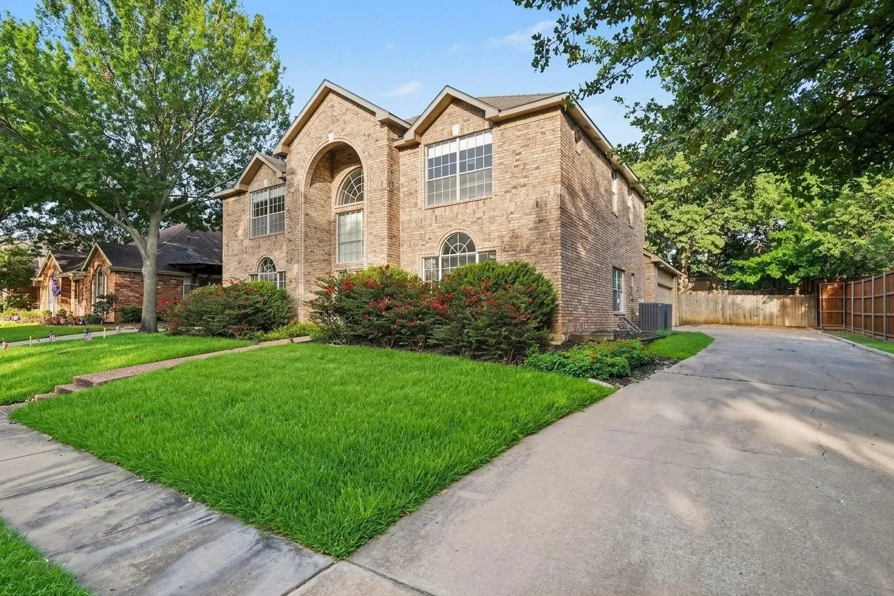Single Family Residence For Sale in Tarrant County , 8017 Arlie Lane, North Richland Hills, Texas 76182, 4 Bedroom, 4 Bathroom, 2 Garage spaces, 3,674 Sqft, built in 1991, mls#21318922, Real Estate Agent in North Richland Hills, Homes For Sale in Tarrant county, Homes For Sale in North Richland Hills, Realtor in North Richland Hills Texas, Real Estate Brokerage Independent Realty Texas, Luminita Cordes Realtor