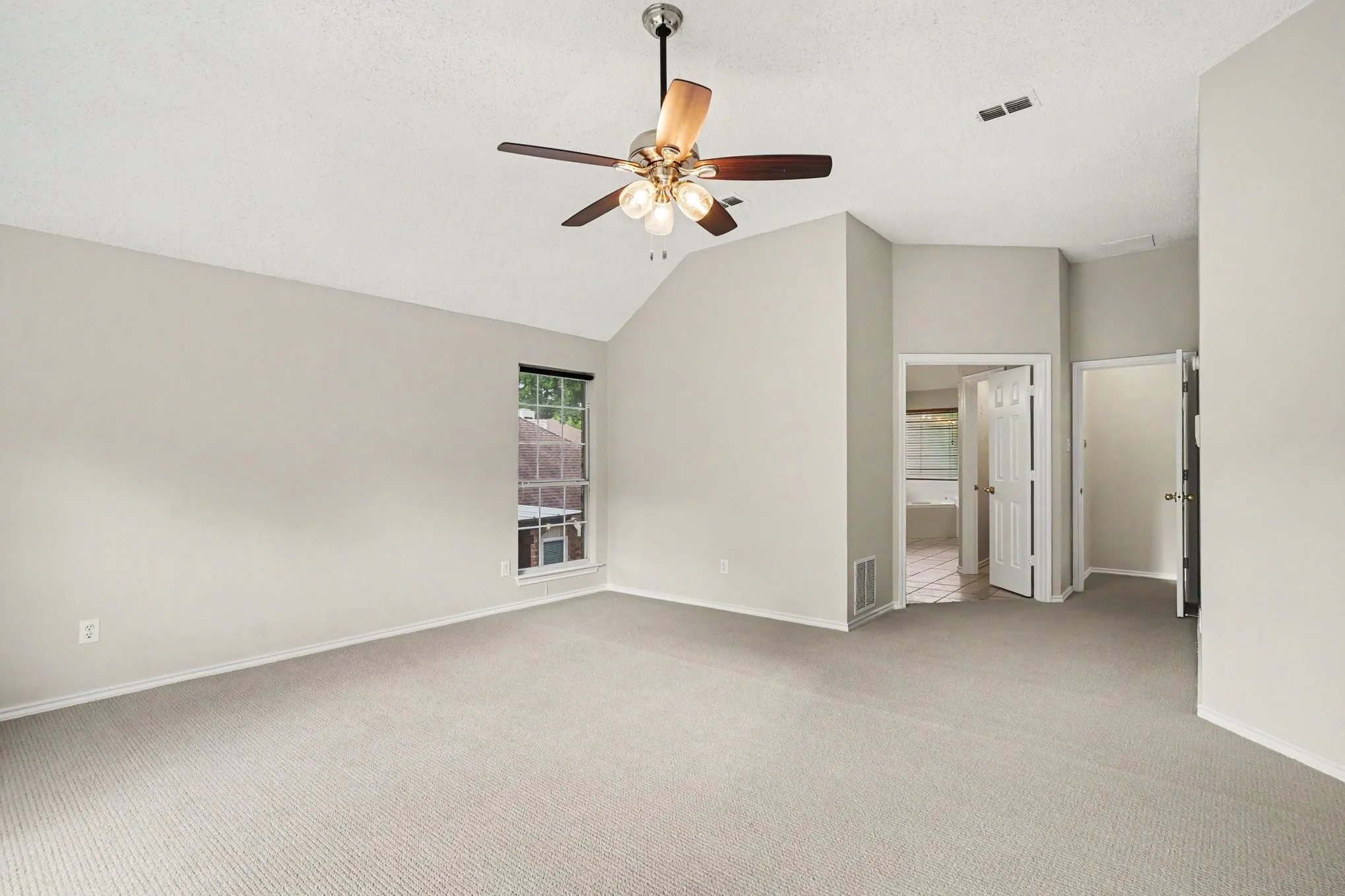 Single Family Residence For Sale in Tarrant County , 8017 Arlie Lane, North Richland Hills, Texas 76182, 4 Bedroom, 4 Bathroom, 2 Garage spaces, 3,674 Sqft, built in 1991, mls#21318922, Real Estate Agent in North Richland Hills, Homes For Sale in Tarrant county, Homes For Sale in North Richland Hills, Realtor in North Richland Hills Texas, Real Estate Brokerage Independent Realty Texas, Luminita Cordes Realtor