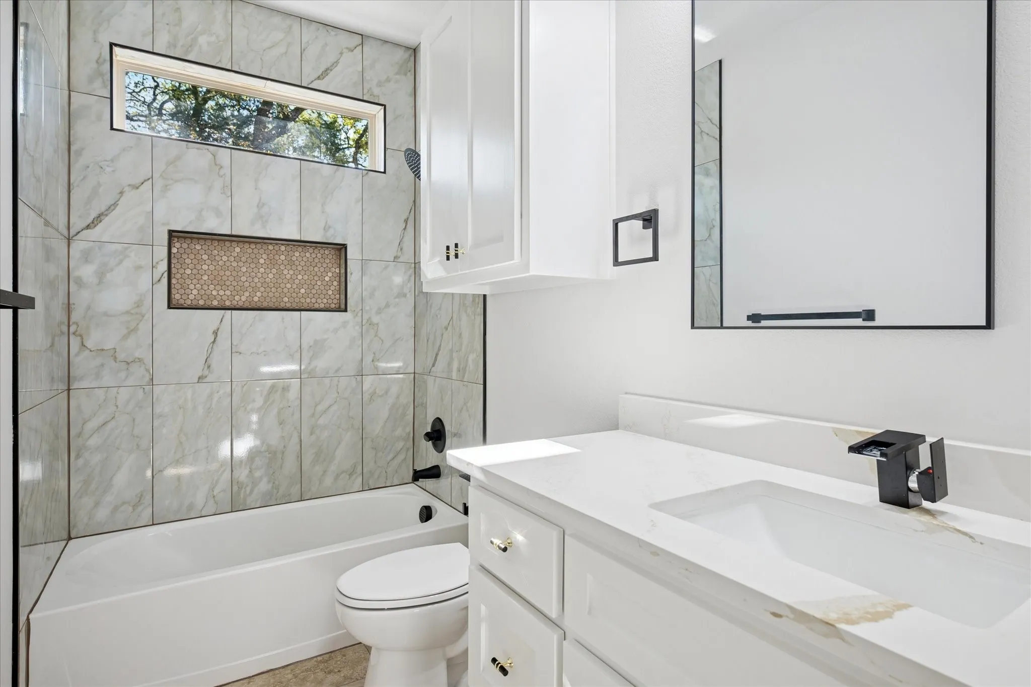 Single Family Residence For Sale in Henderson County , 208 Driftwood Drive, Trinidad, Texas 75163, 3 Bedroom, 2 Bathroom, 2 Garage spaces, 1,506 Sqft, built in 2025, mls#21319410, Real Estate Agent in Trinidad, Homes For Sale in Henderson county, Homes For Sale in Trinidad, Realtor in Trinidad Texas, Real Estate Brokerage Independent Realty Texas, Luminita Cordes Realtor