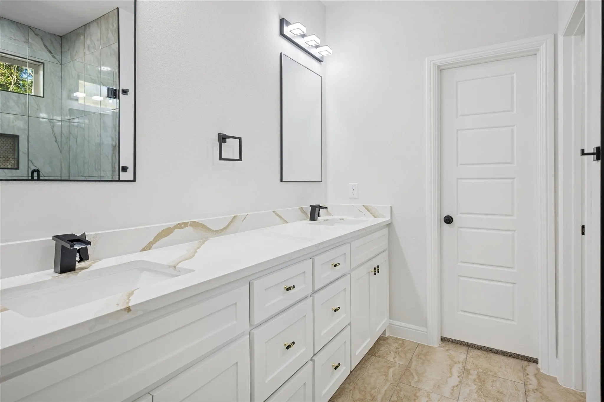 Single Family Residence For Sale in Henderson County , 208 Driftwood Drive, Trinidad, Texas 75163, 3 Bedroom, 2 Bathroom, 2 Garage spaces, 1,506 Sqft, built in 2025, mls#21319410, Real Estate Agent in Trinidad, Homes For Sale in Henderson county, Homes For Sale in Trinidad, Realtor in Trinidad Texas, Real Estate Brokerage Independent Realty Texas, Luminita Cordes Realtor