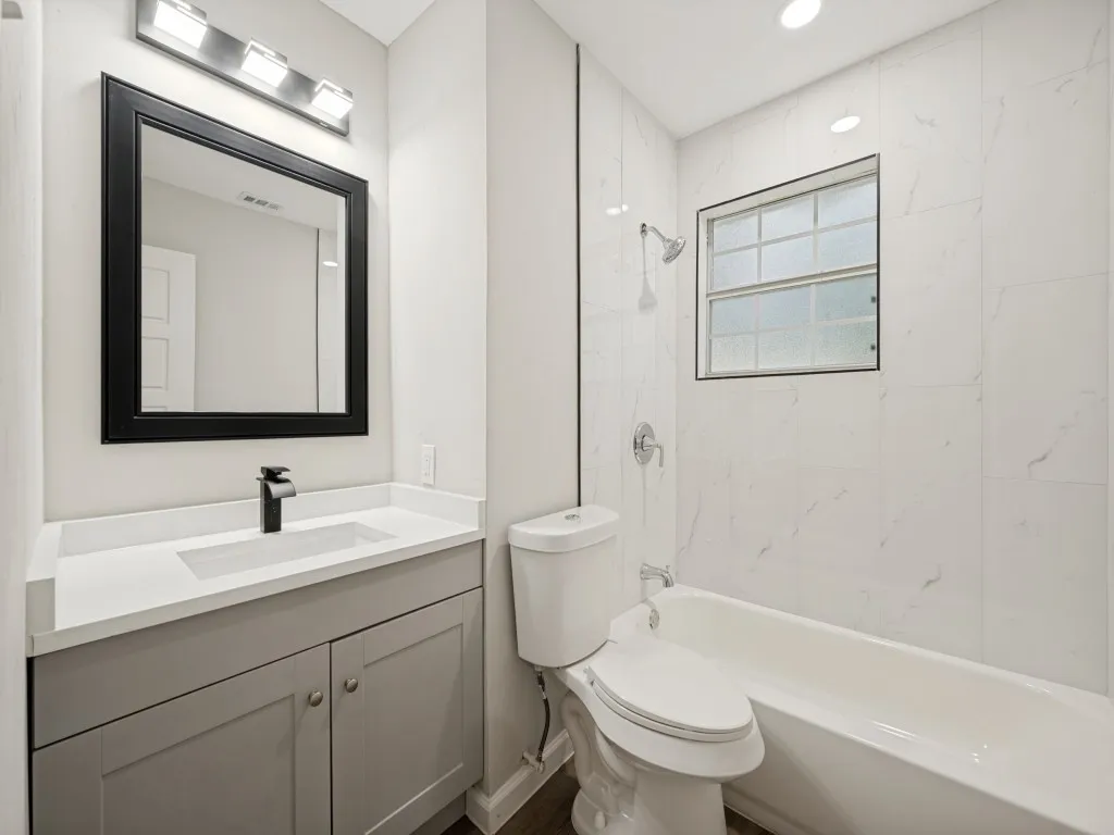 Single Family Residence For Sale in Dallas County , 2915 Hollandale Lane, Farmers Branch, Texas 75234, 4 Bedroom, 2 Bathroom, Garage spaces, 1,555 Sqft, built in 1960, mls#21319641, Real Estate Agent in Farmers Branch, Homes For Sale in Dallas county, Homes For Sale in Farmers Branch, Realtor in Farmers Branch Texas, Real Estate Brokerage Independent Realty Texas, Luminita Cordes Realtor