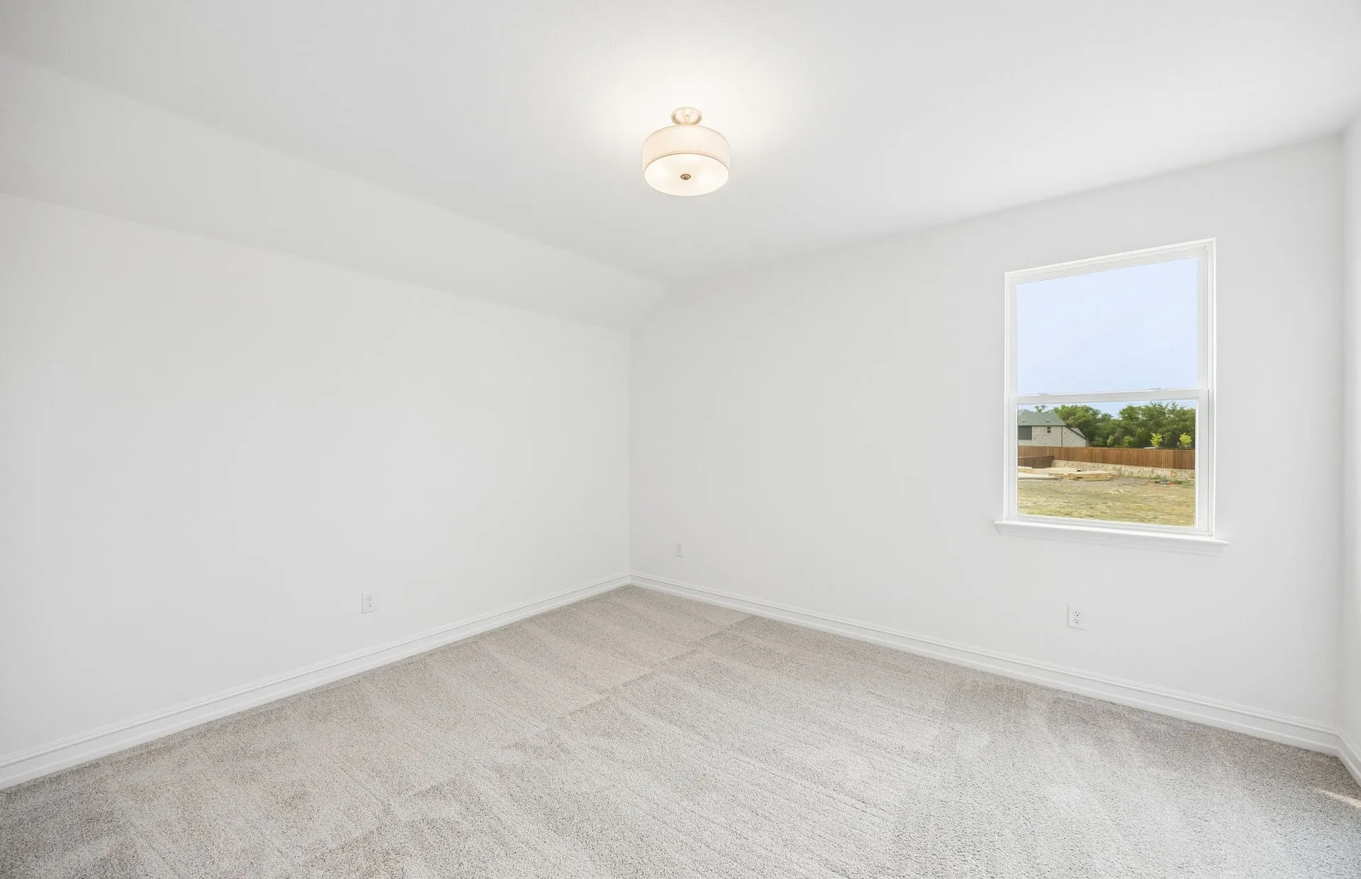 Secondary bedroom