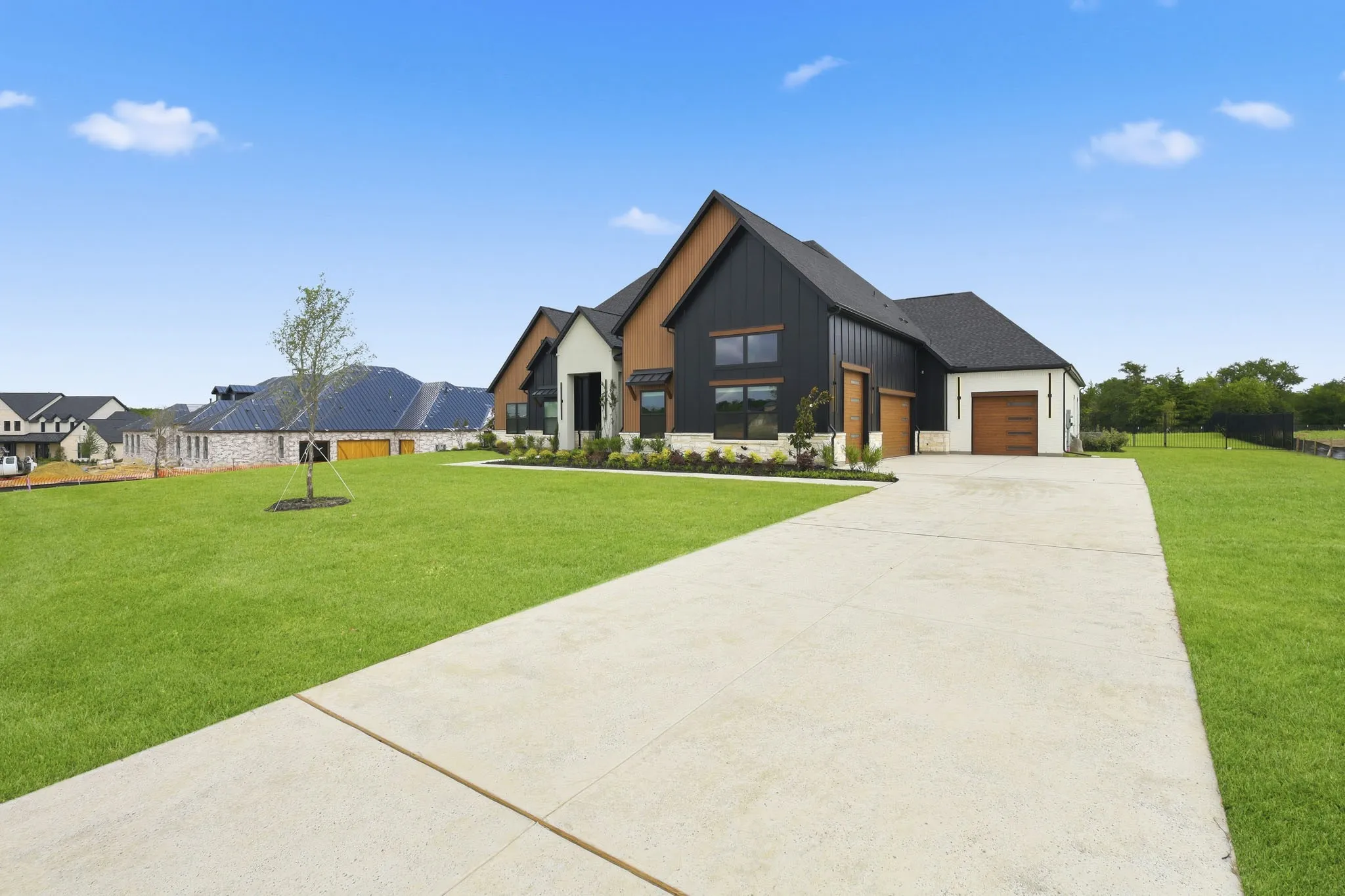 Single Family Residence For Sale in Collin County , 3820 Elsa Drive, Celina, Texas 75009, 4 Bedroom, 5 Bathroom, 4 Garage spaces, 5,027 Sqft, built in 2026, mls#21319648, Real Estate Agent in Celina, Homes For Sale in Collin county, Homes For Sale in Celina, Realtor in Celina Texas, Real Estate Brokerage Independent Realty Texas, Luminita Cordes Realtor