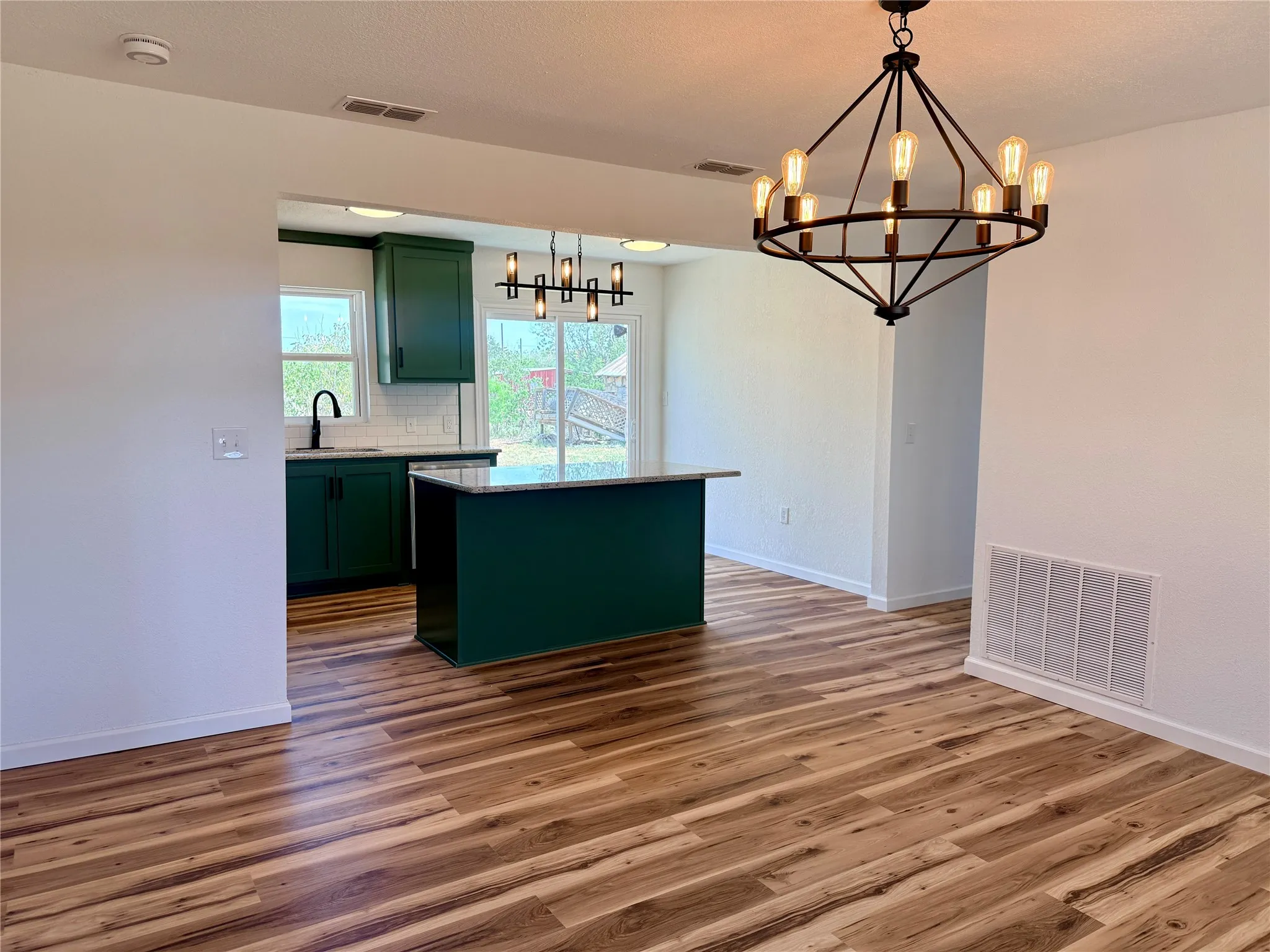 Single Family Residence For Sale in Stonewall County , 424 W Santa Fe Avenue, Aspermont, Texas 79502, 3 Bedroom, 2 Bathroom, Garage spaces, 1,760 Sqft, built in 1950, mls#21319575, Real Estate Agent in Aspermont, Homes For Sale in Stonewall county, Homes For Sale in Aspermont, Realtor in Aspermont Texas, Real Estate Brokerage Independent Realty Texas, Luminita Cordes Realtor