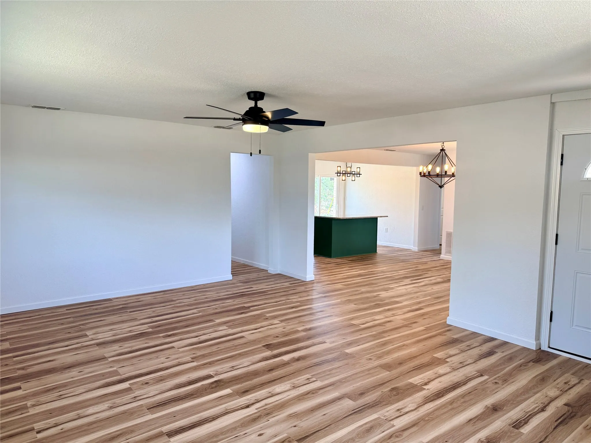 Single Family Residence For Sale in Stonewall County , 424 W Santa Fe Avenue, Aspermont, Texas 79502, 3 Bedroom, 2 Bathroom, Garage spaces, 1,760 Sqft, built in 1950, mls#21319575, Real Estate Agent in Aspermont, Homes For Sale in Stonewall county, Homes For Sale in Aspermont, Realtor in Aspermont Texas, Real Estate Brokerage Independent Realty Texas, Luminita Cordes Realtor