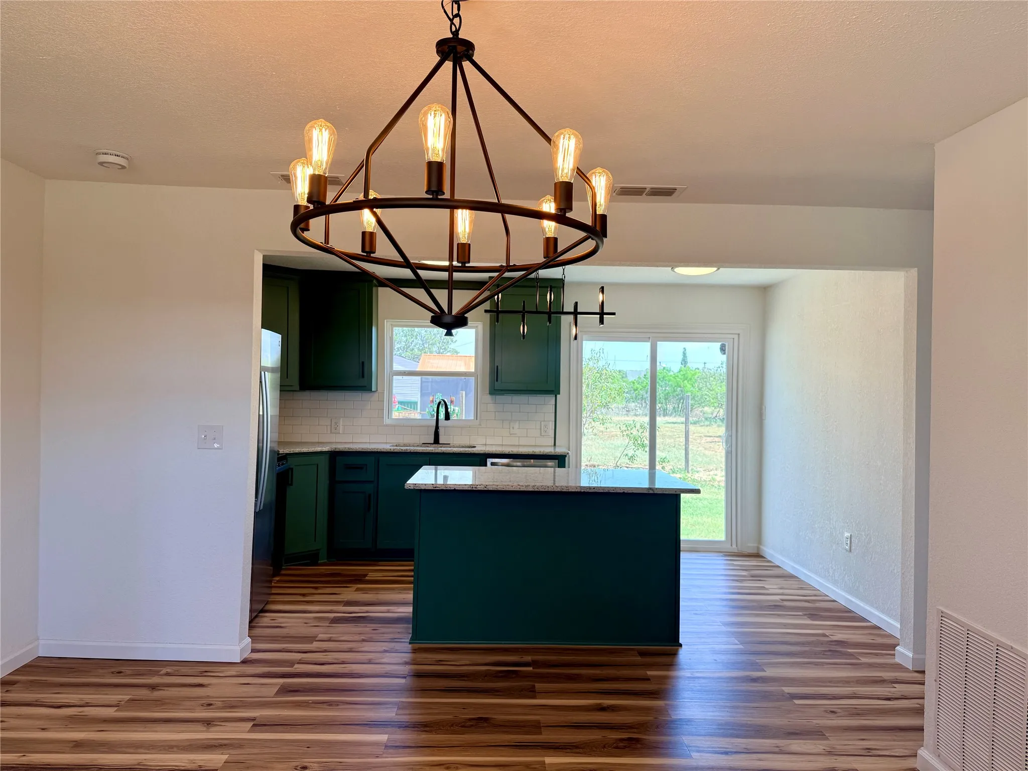 Single Family Residence For Sale in Stonewall County , 424 W Santa Fe Avenue, Aspermont, Texas 79502, 3 Bedroom, 2 Bathroom, Garage spaces, 1,760 Sqft, built in 1950, mls#21319575, Real Estate Agent in Aspermont, Homes For Sale in Stonewall county, Homes For Sale in Aspermont, Realtor in Aspermont Texas, Real Estate Brokerage Independent Realty Texas, Luminita Cordes Realtor