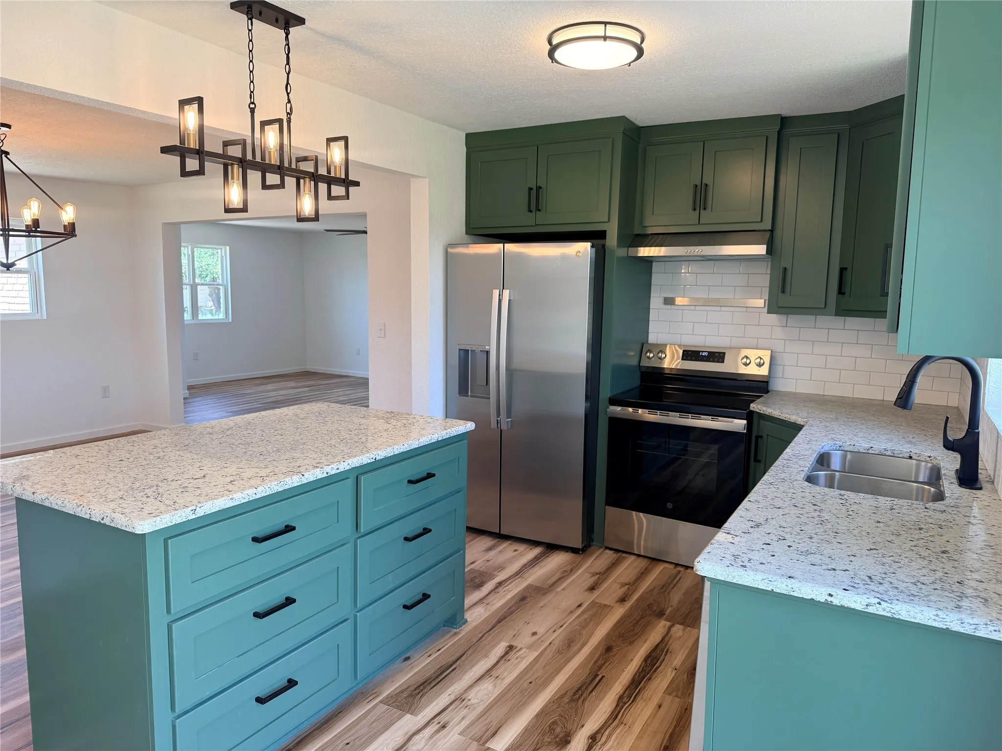 Single Family Residence For Sale in Stonewall County , 424 W Santa Fe Avenue, Aspermont, Texas 79502, 3 Bedroom, 2 Bathroom, Garage spaces, 1,760 Sqft, built in 1950, mls#21319575, Real Estate Agent in Aspermont, Homes For Sale in Stonewall county, Homes For Sale in Aspermont, Realtor in Aspermont Texas, Real Estate Brokerage Independent Realty Texas, Luminita Cordes Realtor
