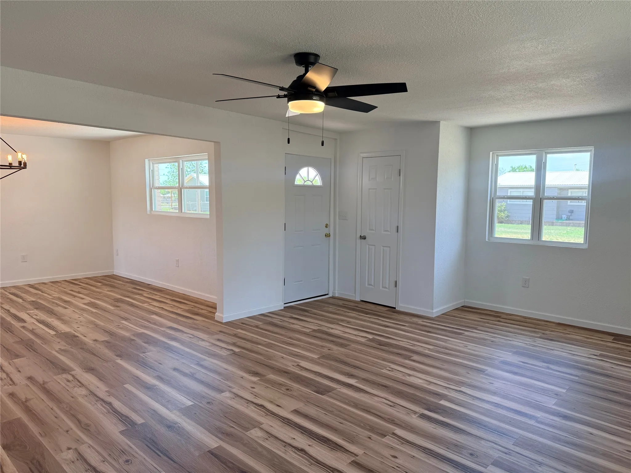 Single Family Residence For Sale in Stonewall County , 424 W Santa Fe Avenue, Aspermont, Texas 79502, 3 Bedroom, 2 Bathroom, Garage spaces, 1,760 Sqft, built in 1950, mls#21319575, Real Estate Agent in Aspermont, Homes For Sale in Stonewall county, Homes For Sale in Aspermont, Realtor in Aspermont Texas, Real Estate Brokerage Independent Realty Texas, Luminita Cordes Realtor