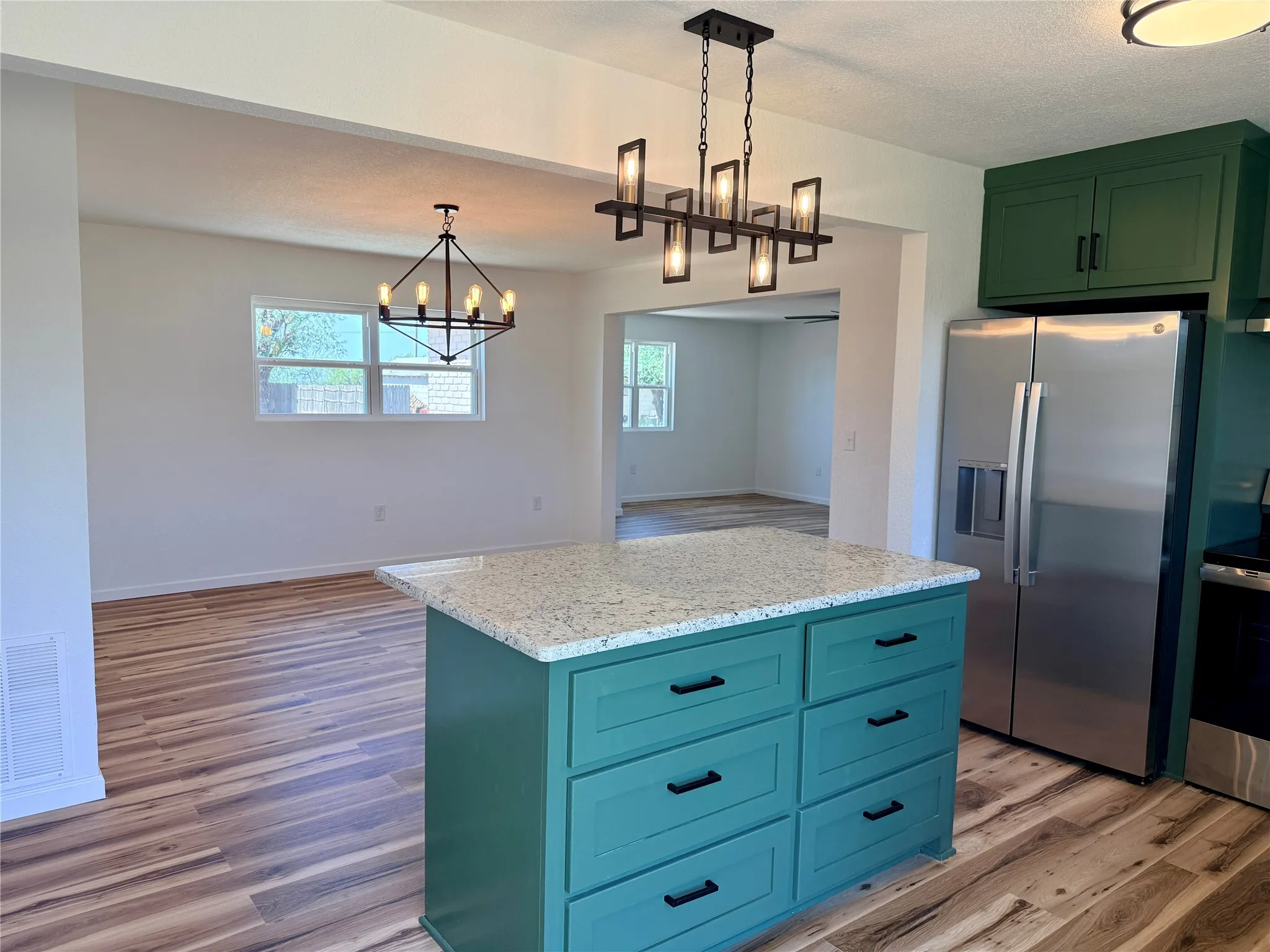 Single Family Residence For Sale in Stonewall County , 424 W Santa Fe Avenue, Aspermont, Texas 79502, 3 Bedroom, 2 Bathroom, Garage spaces, 1,760 Sqft, built in 1950, mls#21319575, Real Estate Agent in Aspermont, Homes For Sale in Stonewall county, Homes For Sale in Aspermont, Realtor in Aspermont Texas, Real Estate Brokerage Independent Realty Texas, Luminita Cordes Realtor