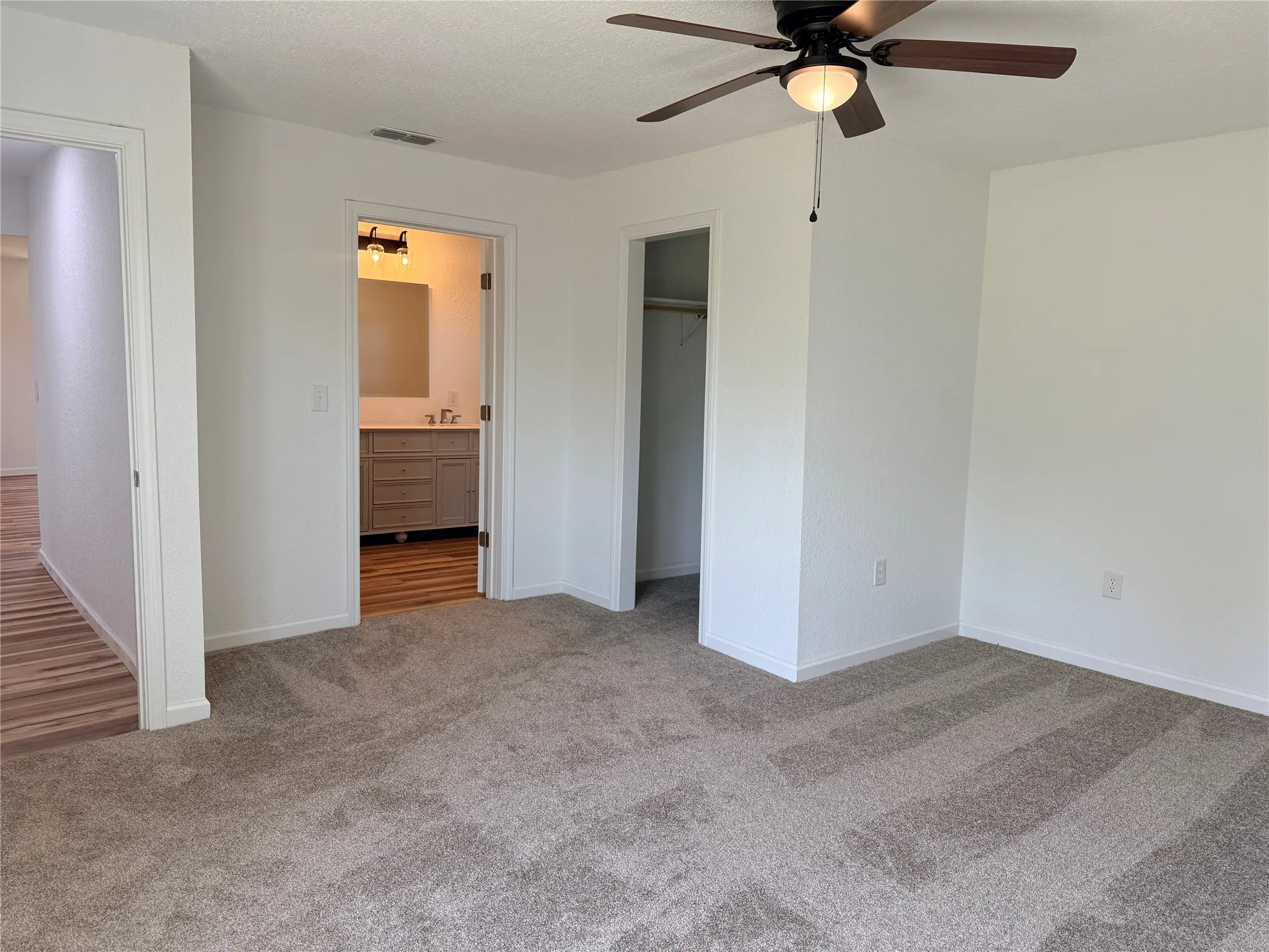 Single Family Residence For Sale in Stonewall County , 424 W Santa Fe Avenue, Aspermont, Texas 79502, 3 Bedroom, 2 Bathroom, Garage spaces, 1,760 Sqft, built in 1950, mls#21319575, Real Estate Agent in Aspermont, Homes For Sale in Stonewall county, Homes For Sale in Aspermont, Realtor in Aspermont Texas, Real Estate Brokerage Independent Realty Texas, Luminita Cordes Realtor