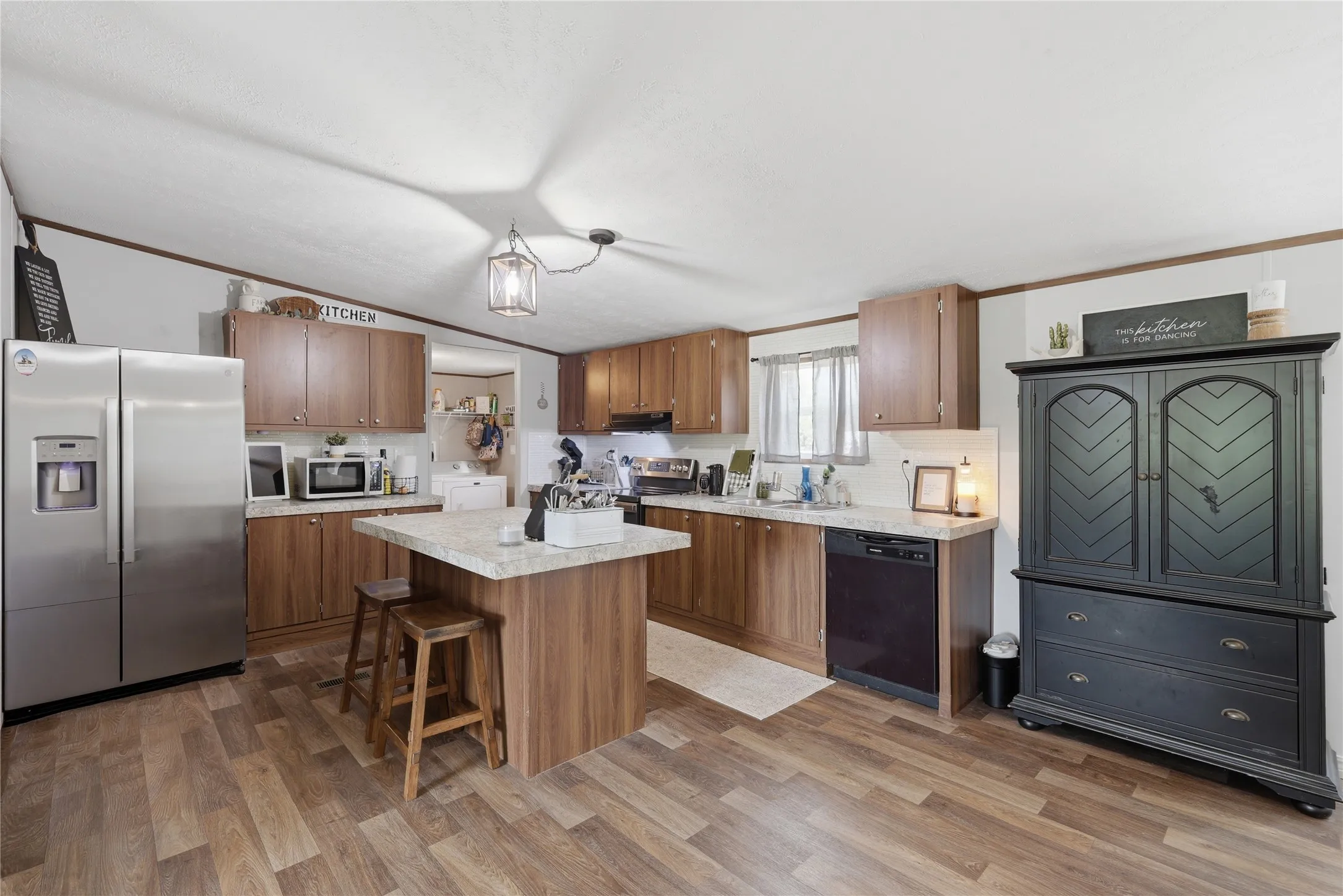Manufactured Home For Sale in Hopkins County , 59 County Road 3604, Saltillo, Texas 75478, 5 Bedroom, 3 Bathroom, Garage spaces, 2,001 Sqft, built in 2021, mls#21319584, Real Estate Agent in Saltillo, Homes For Sale in Hopkins county, Homes For Sale in Saltillo, Realtor in Saltillo Texas, Real Estate Brokerage Independent Realty Texas, Luminita Cordes Realtor