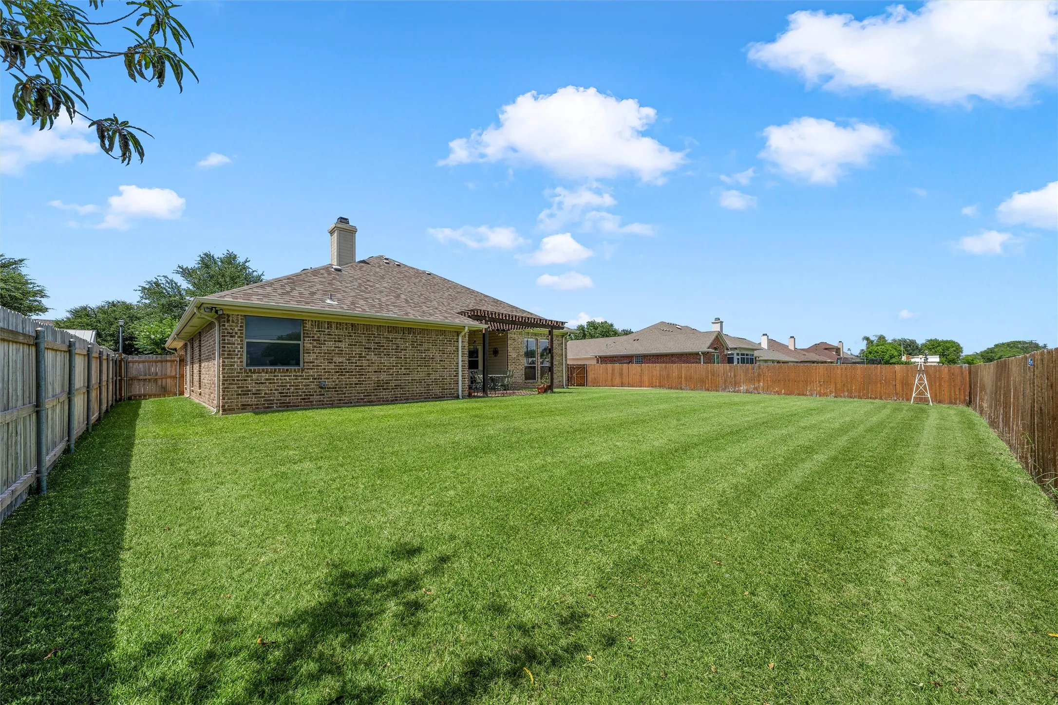 Single Family Residence For Sale in Mc Lennan County , 208 Silver Spur Trail, Mc Gregor, Texas 76657, 4 Bedroom, 2 Bathroom, 2 Garage spaces, 2,196 Sqft, built in 2007, mls#21318924, Real Estate Agent in Mc Gregor, Homes For Sale in Mc Lennan county, Homes For Sale in Mc Gregor, Realtor in Mc Gregor Texas, Real Estate Brokerage Independent Realty Texas, Luminita Cordes Realtor
