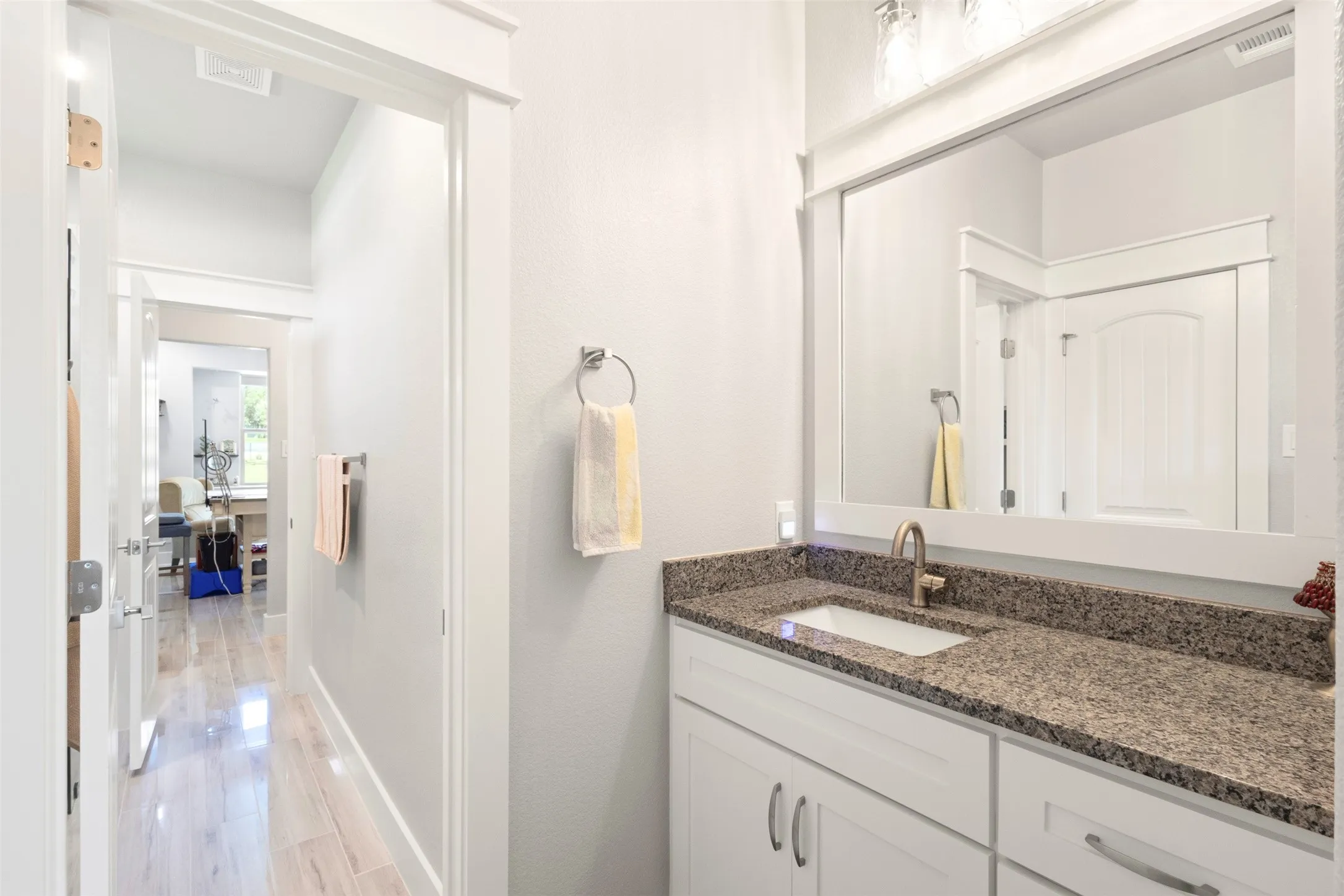 Single Family Residence For Sale in Parker County , 628 Winkler Way, Springtown, Texas 76082, 3 Bedroom, 3 Bathroom, 3 Garage spaces, 2,332 Sqft, built in 2022, mls#21318115, Real Estate Agent in Springtown, Homes For Sale in Parker county, Homes For Sale in Springtown, Realtor in Springtown Texas, Real Estate Brokerage Independent Realty Texas, Luminita Cordes Realtor