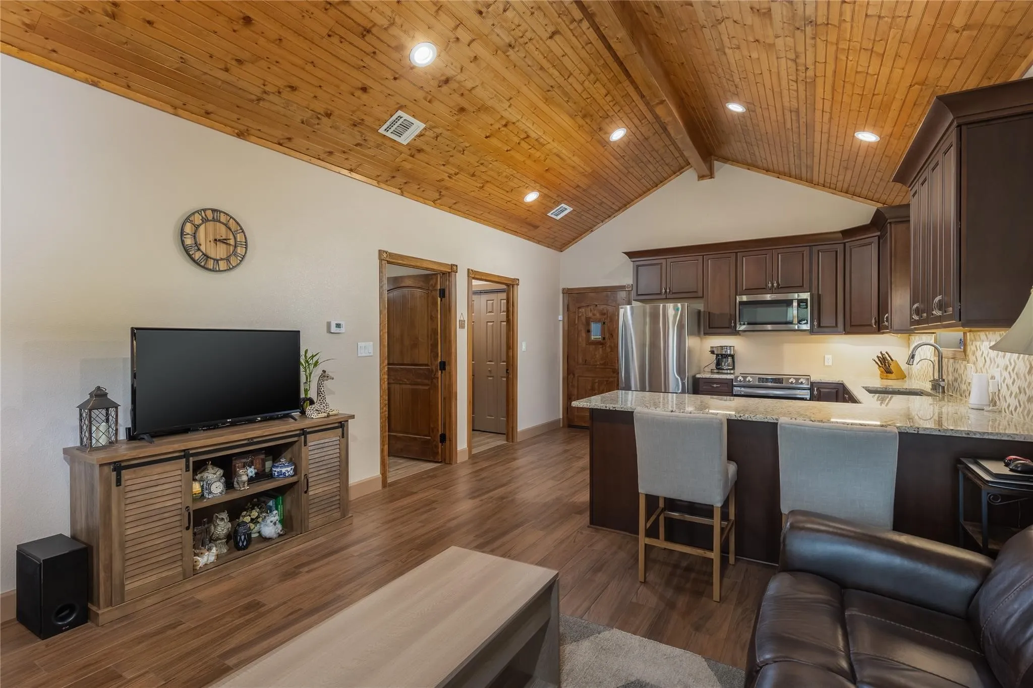 Single Family Residence For Sale in Parker County , 210 Spring Branch Trail N, Springtown, Texas 76082, 1 Bedroom, 1 Bathroom, 1 Garage spaces, 750 Sqft, built in 2021, mls#21319639, Real Estate Agent in Springtown, Homes For Sale in Parker county, Homes For Sale in Springtown, Realtor in Springtown Texas, Real Estate Brokerage Independent Realty Texas, Luminita Cordes Realtor