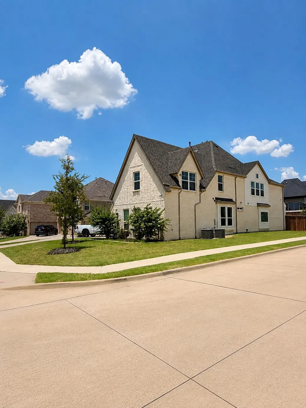 Single Family Residence For Sale in Collin County , 2916 Fountain Park Drive, Celina, Texas 75009, 5 Bedroom, 5 Bathroom, 3 Garage spaces, 4,349 Sqft, built in 2022, mls#21319689, Real Estate Agent in Celina, Homes For Sale in Collin county, Homes For Sale in Celina, Realtor in Celina Texas, Real Estate Brokerage Independent Realty Texas, Luminita Cordes Realtor