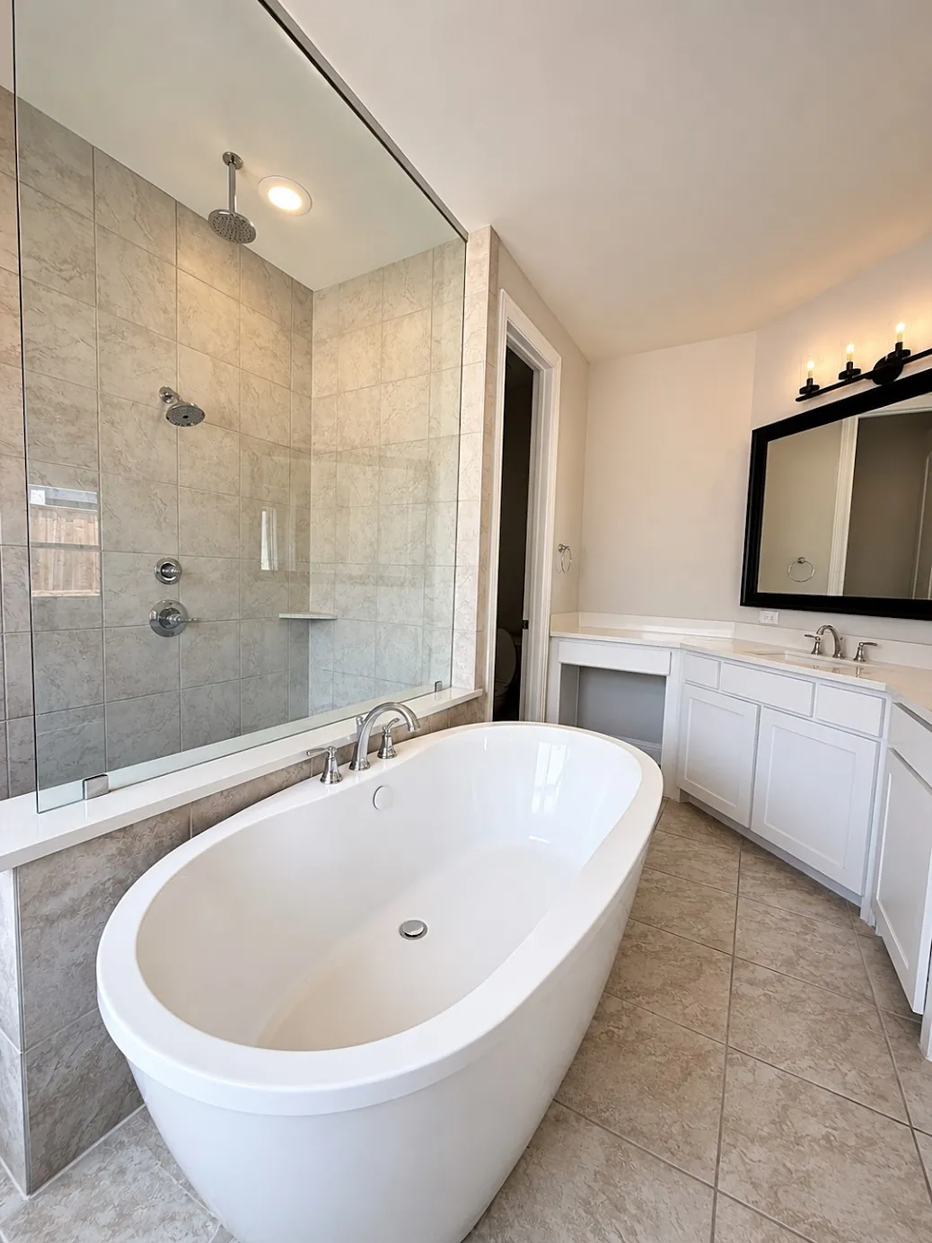 Single Family Residence For Sale in Collin County , 2916 Fountain Park Drive, Celina, Texas 75009, 5 Bedroom, 5 Bathroom, 3 Garage spaces, 4,349 Sqft, built in 2022, mls#21319689, Real Estate Agent in Celina, Homes For Sale in Collin county, Homes For Sale in Celina, Realtor in Celina Texas, Real Estate Brokerage Independent Realty Texas, Luminita Cordes Realtor