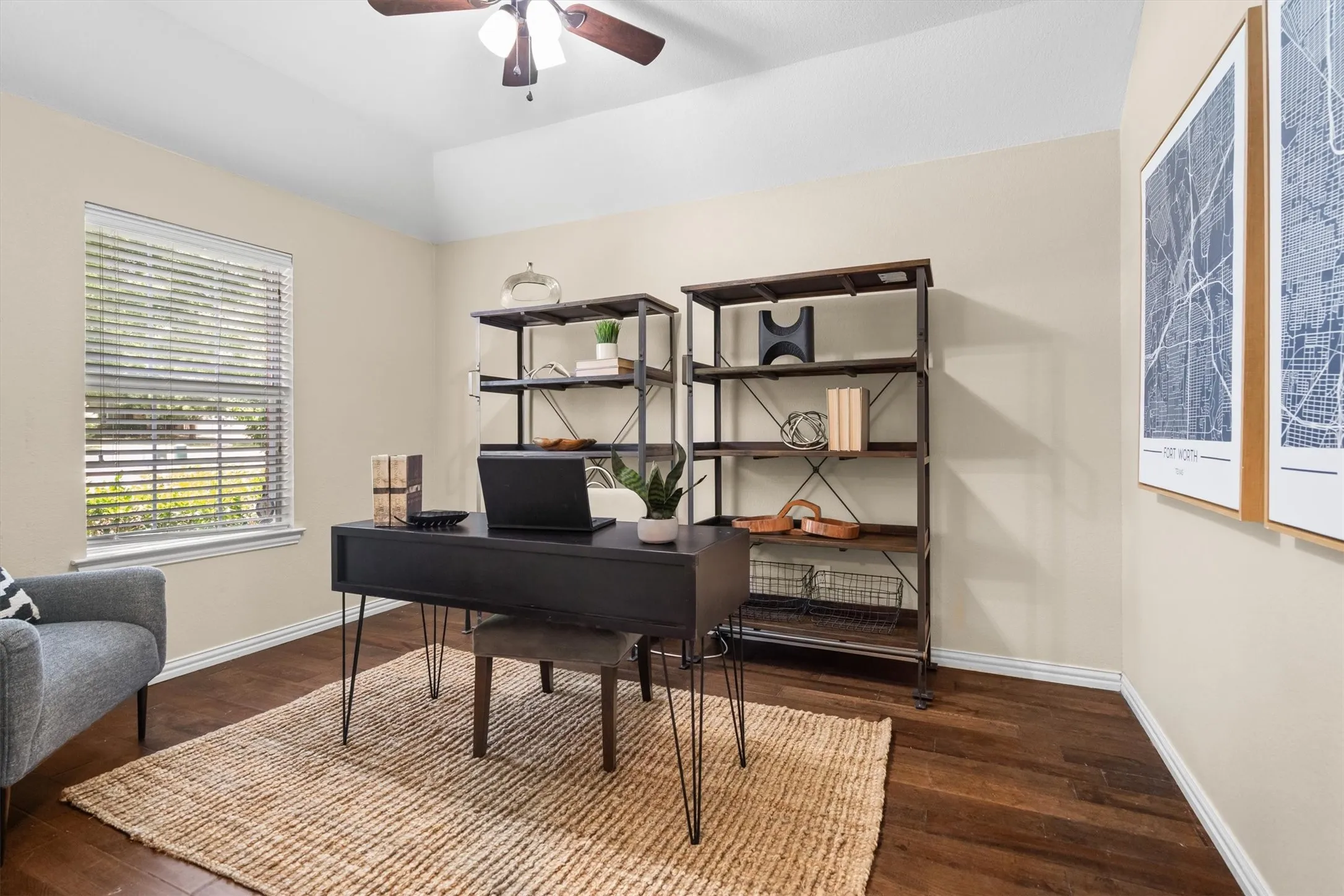 Single Family Residence For Sale in Denton County , 815 Horizon Ridge Circle, Little Elm, Texas 75068, 3 Bedroom, 2 Bathroom, 2 Garage spaces, 1,526 Sqft, built in 2008, mls#21316168, Real Estate Agent in Little Elm, Homes For Sale in Denton county, Homes For Sale in Little Elm, Realtor in Little Elm Texas, Real Estate Brokerage Independent Realty Texas, Luminita Cordes Realtor