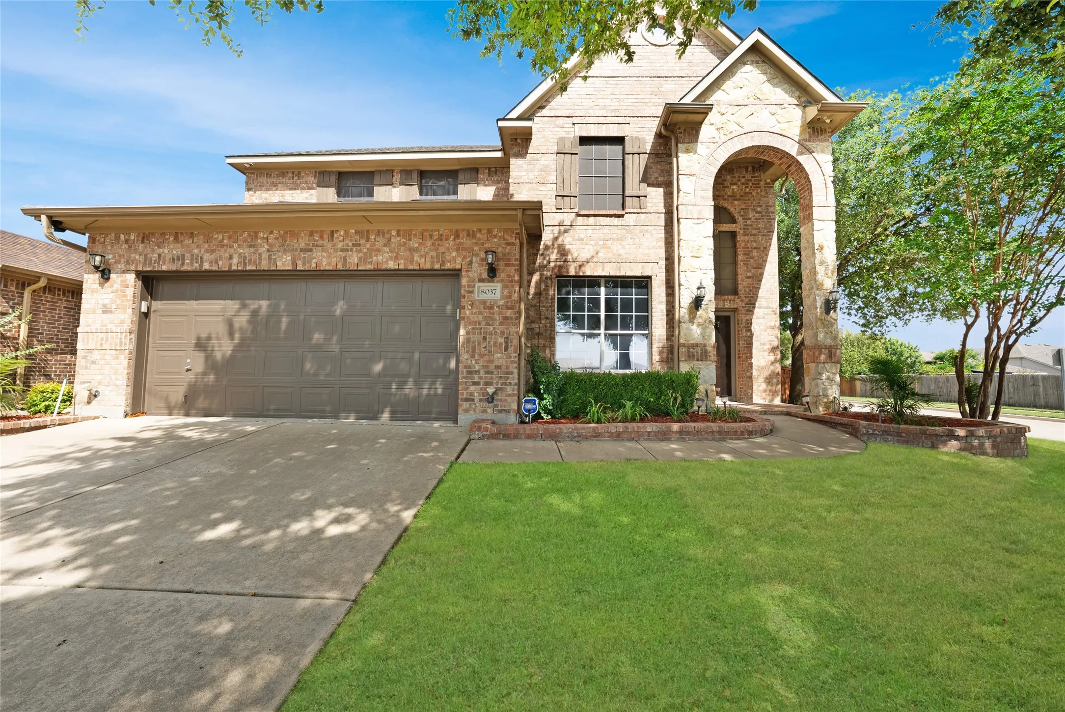Single Family Residence For Sale in Tarrant County , 8037 Cedar Lake Lane, Fort Worth, Texas 76123, 4 Bedroom, 3 Bathroom, 2 Garage spaces, 3,210 Sqft, built in 2007, mls#21313902, Real Estate Agent in Fort Worth, Homes For Sale in Tarrant county, Homes For Sale in Fort Worth, Realtor in Fort Worth Texas, Real Estate Brokerage Independent Realty Texas, Luminita Cordes Realtor