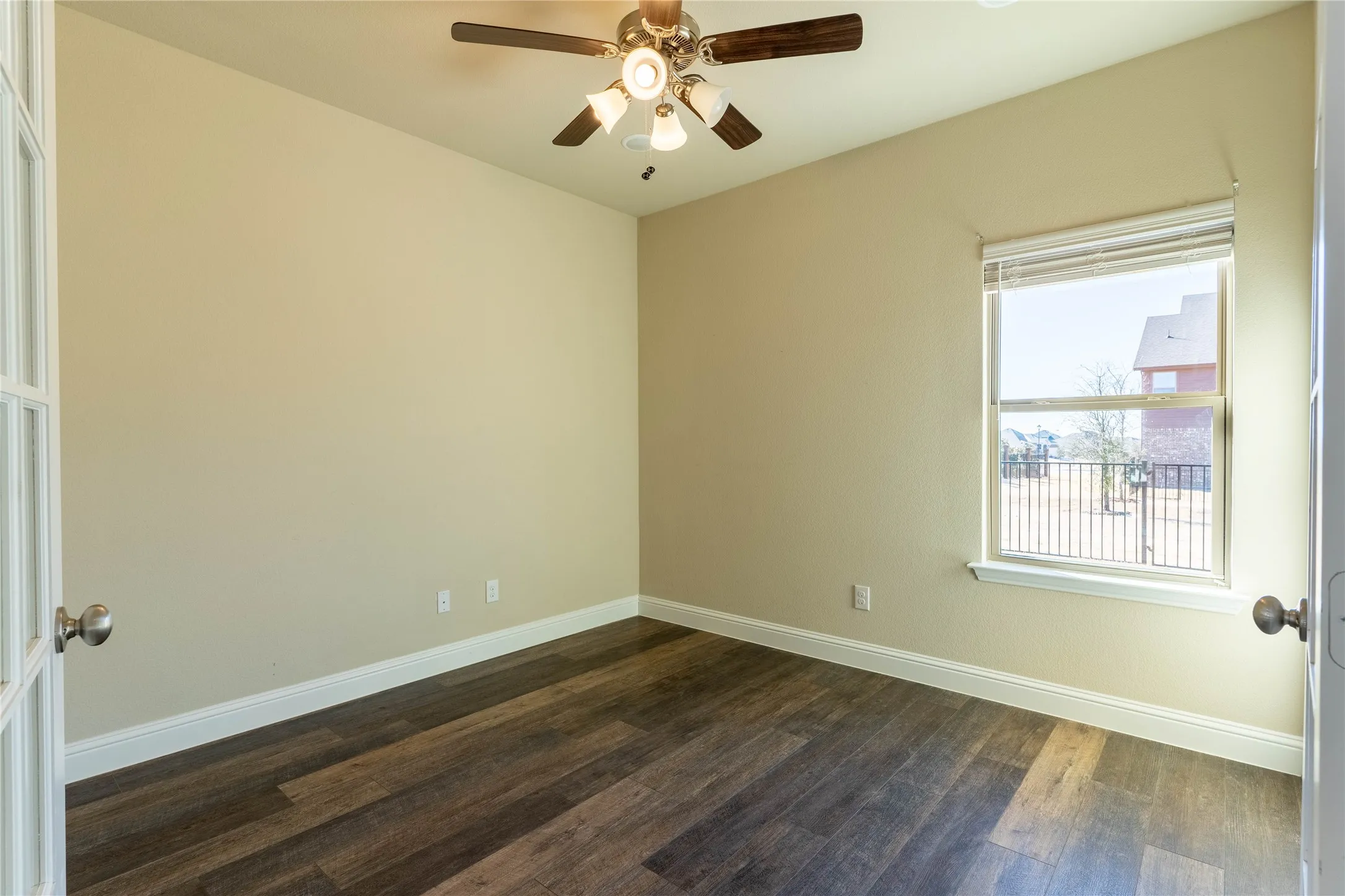 Townhouse For Rent in Hunt County , 6819 Topaz Drive, Greenville, Texas 75402, 3 Bedroom, 3 Bathroom, 2 Garage spaces, 1,926 Sqft, built in 2021, mls#21319705, Real Estate Agent in Greenville, Homes For Rent in Hunt county, Homes For Rent in Greenville, Realtor in Greenville Texas, Real Estate Brokerage Independent Realty Texas, Luminita Cordes Realtor