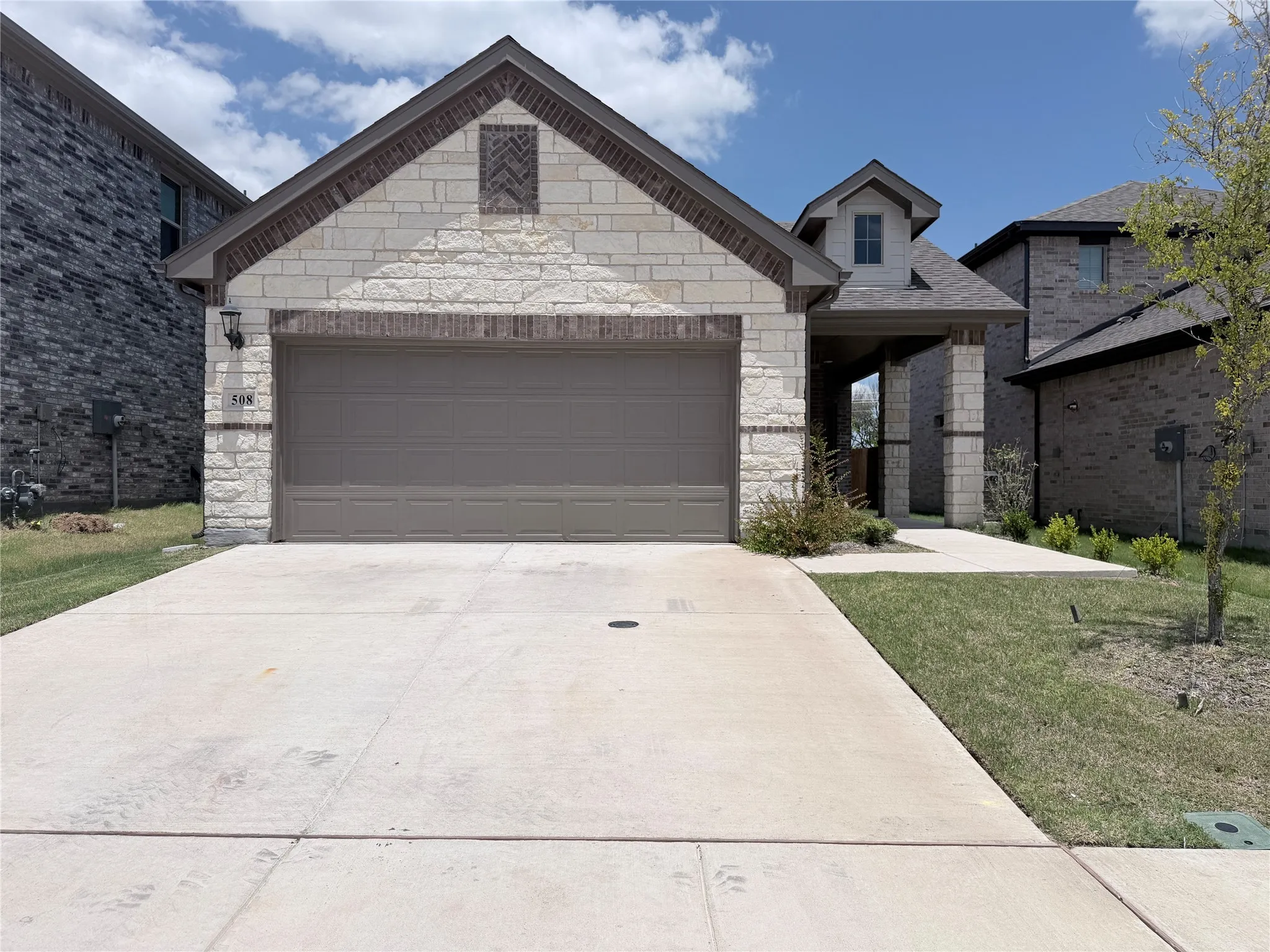 Single Family Residence For Rent in Collin County , 508 Melody Hill Drive, Princeton, Texas 75071, 3 Bedroom, 2 Bathroom, 2 Garage spaces, 1,318 Sqft, built in 2025, mls#21319710, Real Estate Agent in Princeton, Homes For Rent in Collin county, Homes For Rent in Princeton, Realtor in Princeton Texas, Real Estate Brokerage Independent Realty Texas, Luminita Cordes Realtor