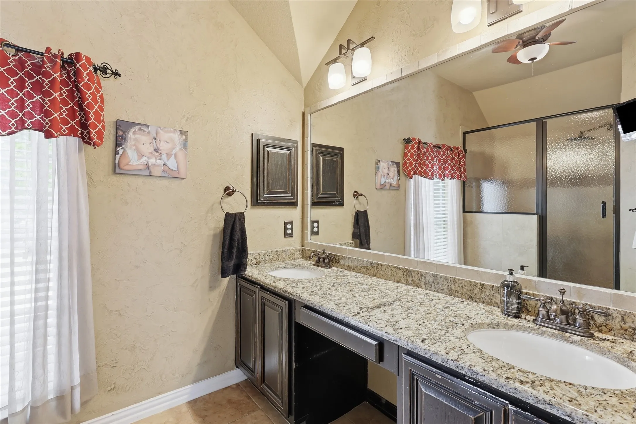 Single Family Residence For Sale in Tarrant County , 1538 Highland Lakes Drive, Keller, Texas 76248, 4 Bedroom, 3 Bathroom, 2 Garage spaces, 3,123 Sqft, built in 1998, mls#21318805, Real Estate Agent in Keller, Homes For Sale in Tarrant county, Homes For Sale in Keller, Realtor in Keller Texas, Real Estate Brokerage Independent Realty Texas, Luminita Cordes Realtor
