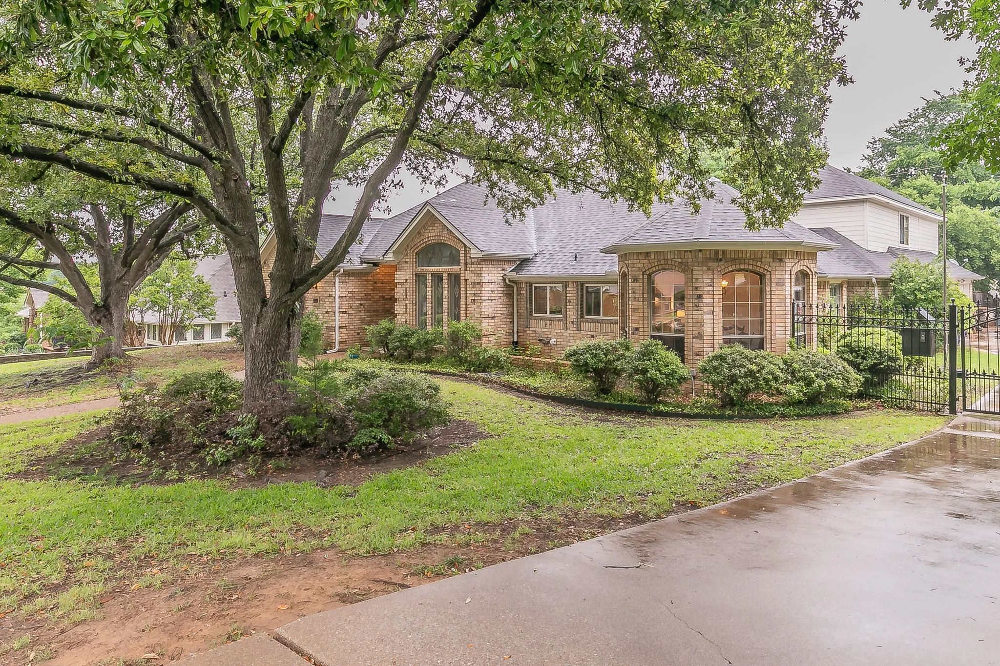 Single Family Residence For Rent in Tarrant County , 4105 Lexington Parkway, Colleyville, Texas 76034, 5 Bedrooms, 3 Bathrooms, 3 Garage spaces, 3,242 Sqft, built in 1987, Price $5,300, mls#21319694, Real Estate Agent in Colleyville, Homes For Rent in Tarrant county, Homes For Rent in Colleyville, Realtor in Colleyville Texas, Real Estate Brokerage Independent Realty Texas, Luminita Cordes Realtor