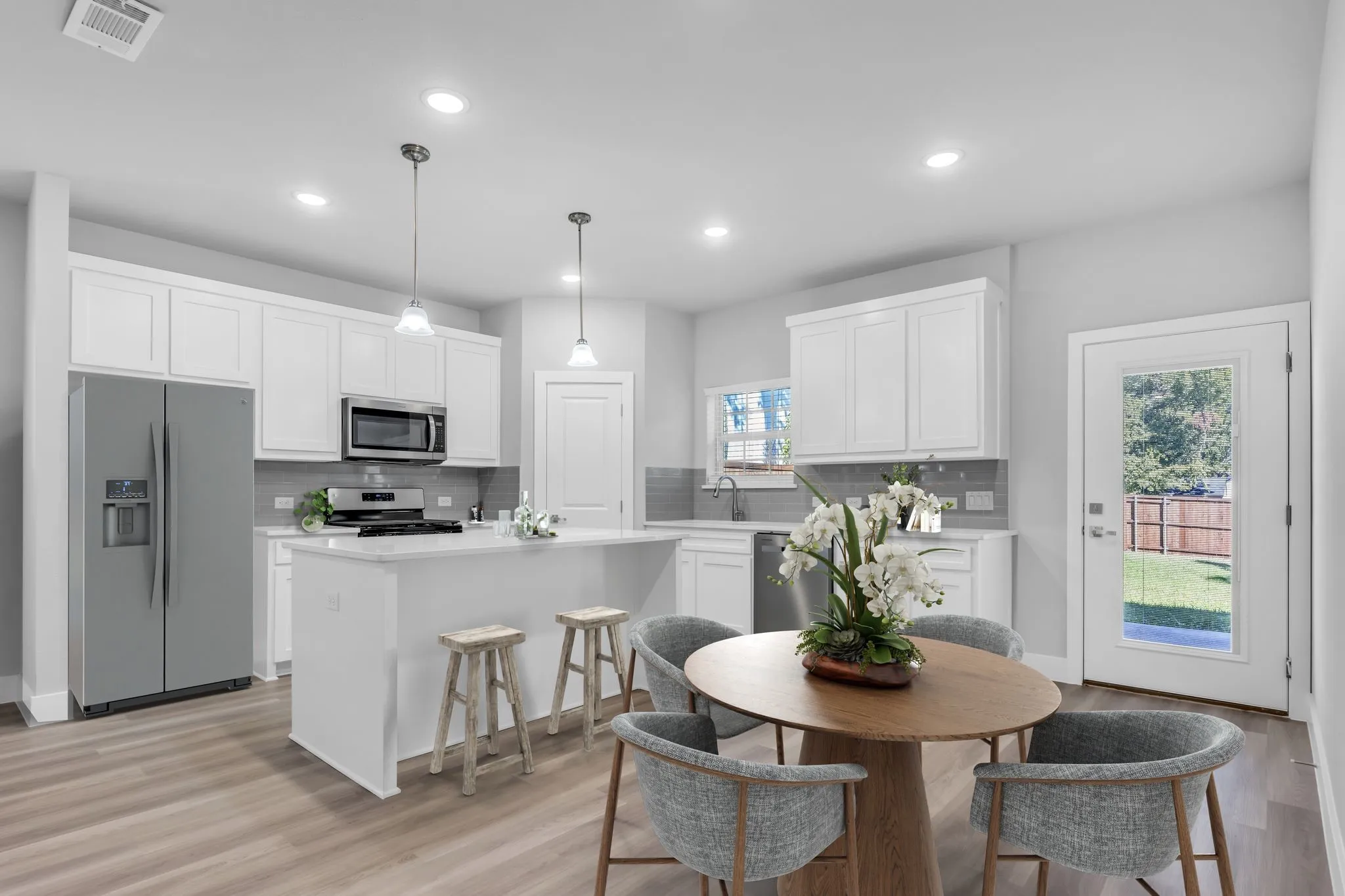Single Family Residence For Rent in Grayson County , 121 W Morton Street, Denison, Texas 75021, 3 Bedroom, 2 Bathroom, 2 Garage spaces, 1,598 Sqft, built in 2023, mls#21319724, Real Estate Agent in Denison, Homes For Rent in Grayson county, Homes For Rent in Denison, Realtor in Denison Texas, Real Estate Brokerage Independent Realty Texas, Luminita Cordes Realtor