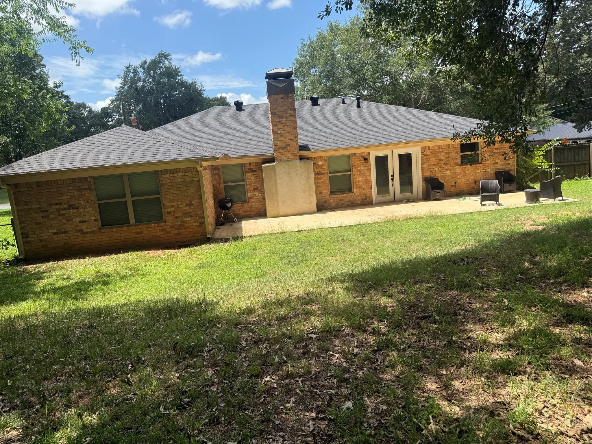 Single Family Residence For Sale in Rusk County , 2600 ASPEN, Kilgore, Texas 75662, 4 Bedroom, 2 Bathroom, 2 Garage spaces, 1,519 Sqft, built in 1979, mls#21319738, Real Estate Agent in Kilgore, Homes For Sale in Rusk county, Homes For Sale in Kilgore, Realtor in Kilgore Texas, Real Estate Brokerage Independent Realty Texas, Luminita Cordes Realtor