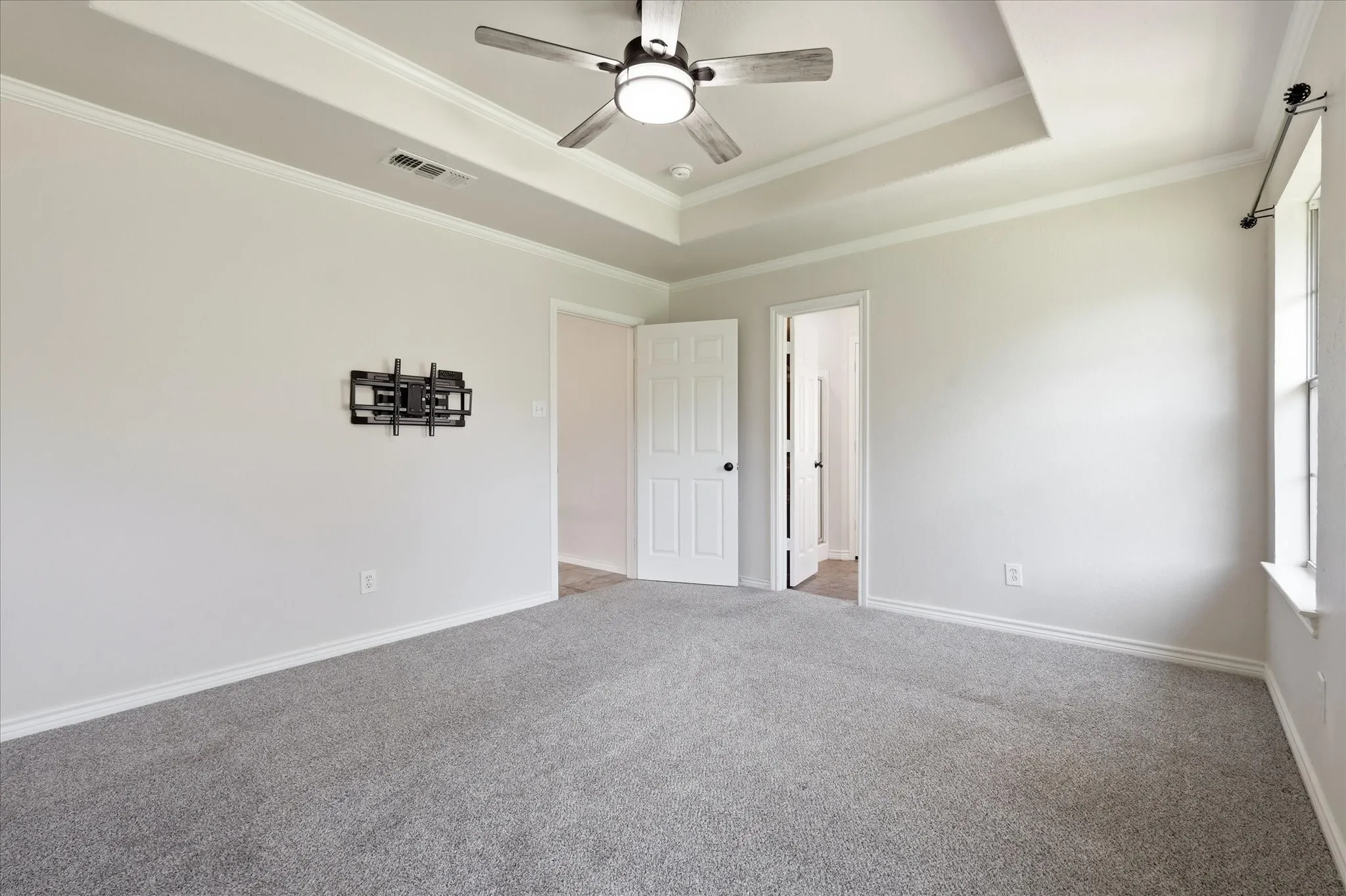 Single Family Residence For Sale in Denton County , 206 Mourning Dove Lane, Krum, Texas 76249, 3 Bedroom, 2 Bathroom, 2 Garage spaces, 1,322 Sqft, built in 2000, mls#21318594, Real Estate Agent in Krum, Homes For Sale in Denton county, Homes For Sale in Krum, Realtor in Krum Texas, Real Estate Brokerage Independent Realty Texas, Luminita Cordes Realtor
