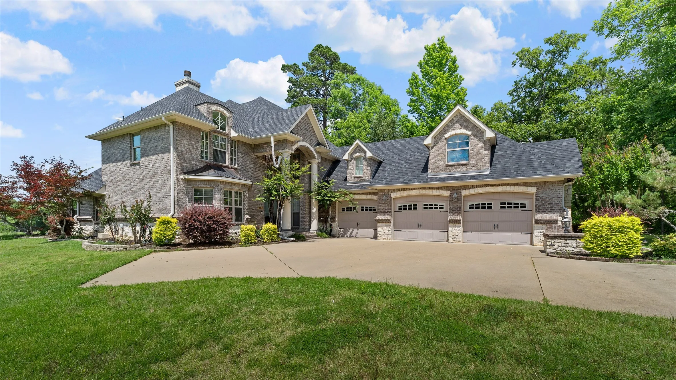 Single Family Residence For Sale in Cass County , 1411 County Road 4120, Atlanta, Texas 75551, 4 Bedroom, 4 Bathroom, 3 Garage spaces, 3,810 Sqft, built in 2010, mls#21319700, Real Estate Agent in Atlanta, Homes For Sale in Cass county, Homes For Sale in Atlanta, Realtor in Atlanta Texas, Real Estate Brokerage Independent Realty Texas, Luminita Cordes Realtor