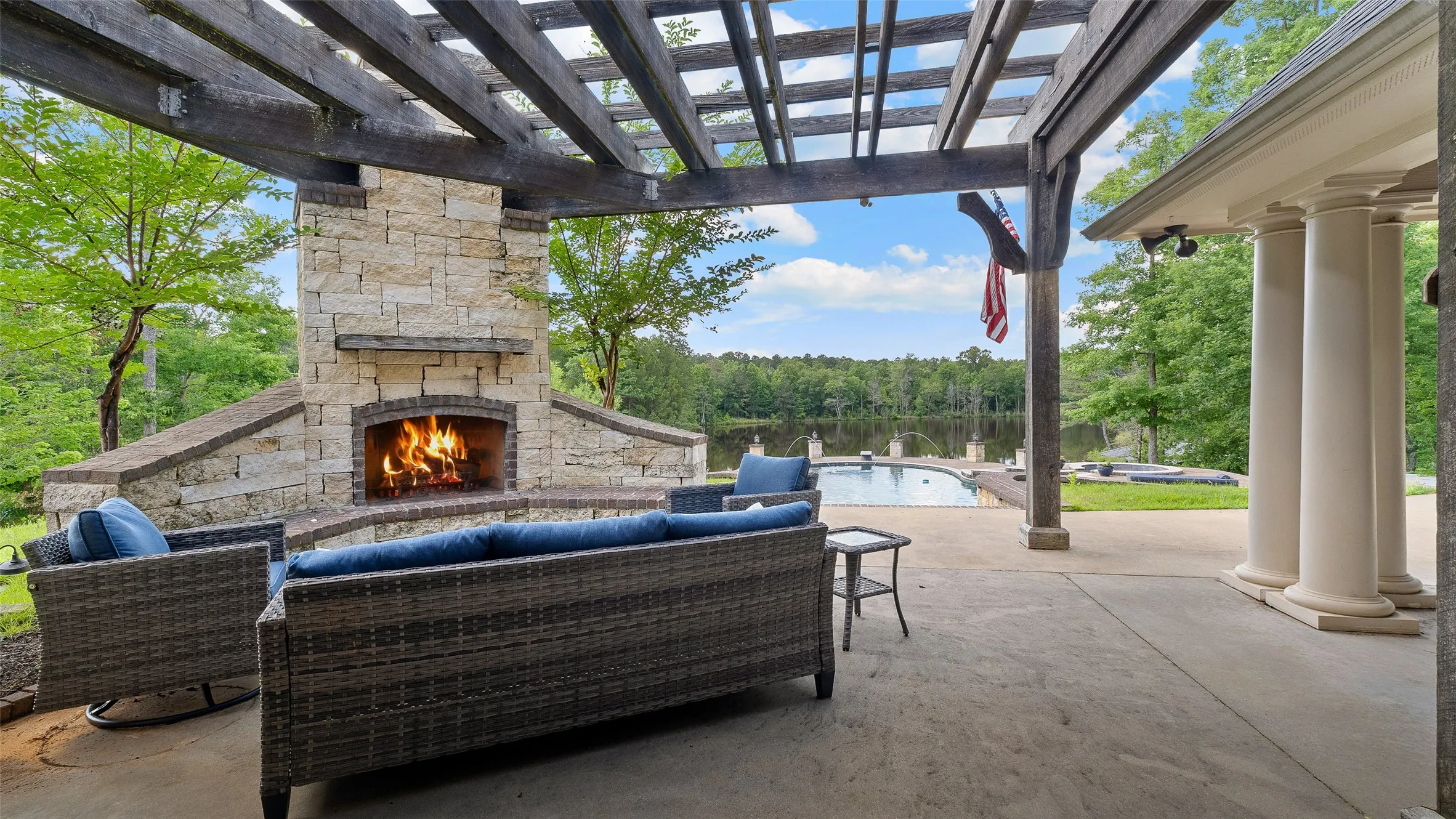 Single Family Residence For Sale in Cass County , 1411 County Road 4120, Atlanta, Texas 75551, 4 Bedroom, 4 Bathroom, 3 Garage spaces, 3,810 Sqft, built in 2010, mls#21319700, Real Estate Agent in Atlanta, Homes For Sale in Cass county, Homes For Sale in Atlanta, Realtor in Atlanta Texas, Real Estate Brokerage Independent Realty Texas, Luminita Cordes Realtor