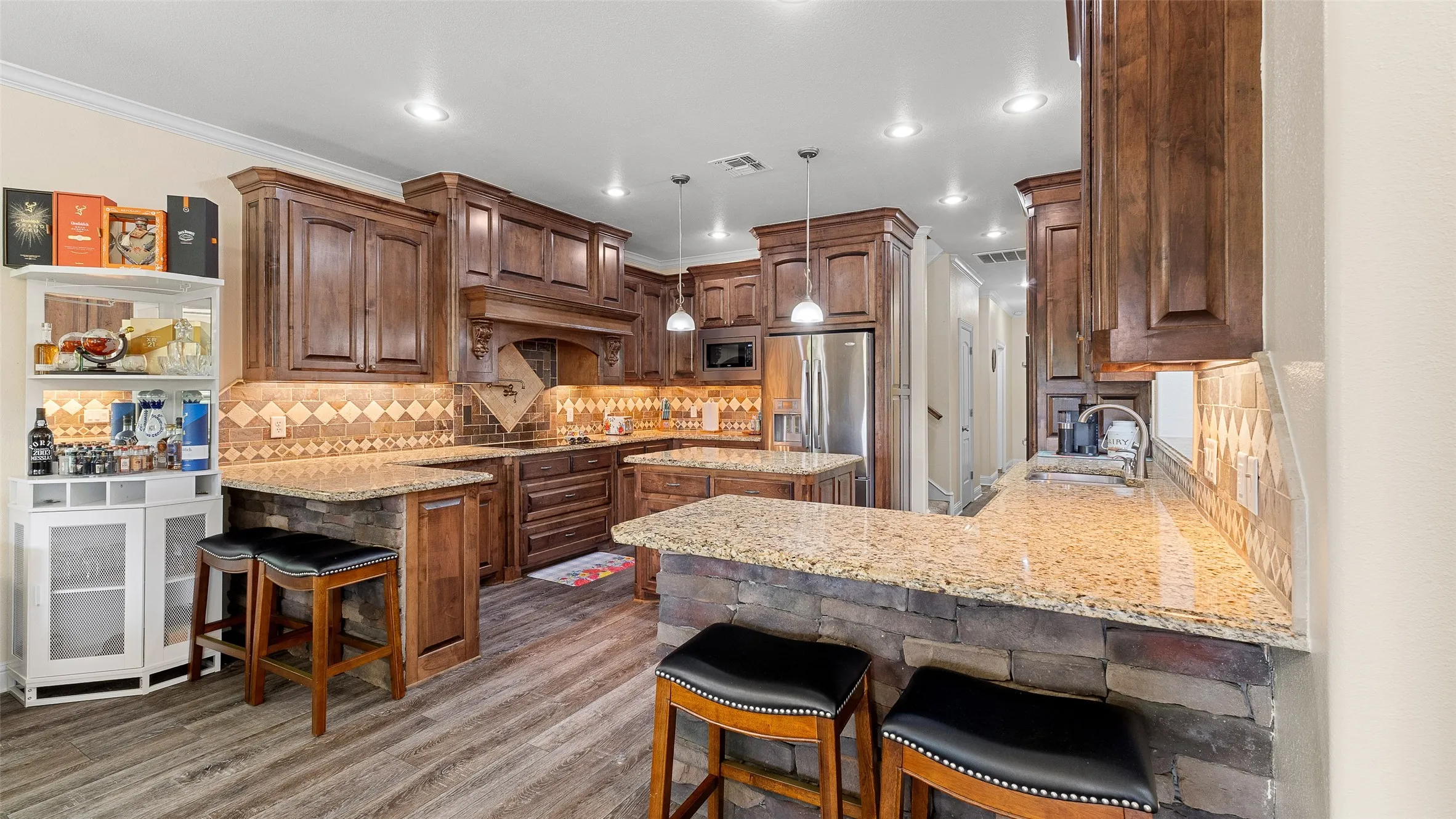 Single Family Residence For Sale in Cass County , 1411 County Road 4120, Atlanta, Texas 75551, 4 Bedroom, 4 Bathroom, 3 Garage spaces, 3,810 Sqft, built in 2010, mls#21319700, Real Estate Agent in Atlanta, Homes For Sale in Cass county, Homes For Sale in Atlanta, Realtor in Atlanta Texas, Real Estate Brokerage Independent Realty Texas, Luminita Cordes Realtor