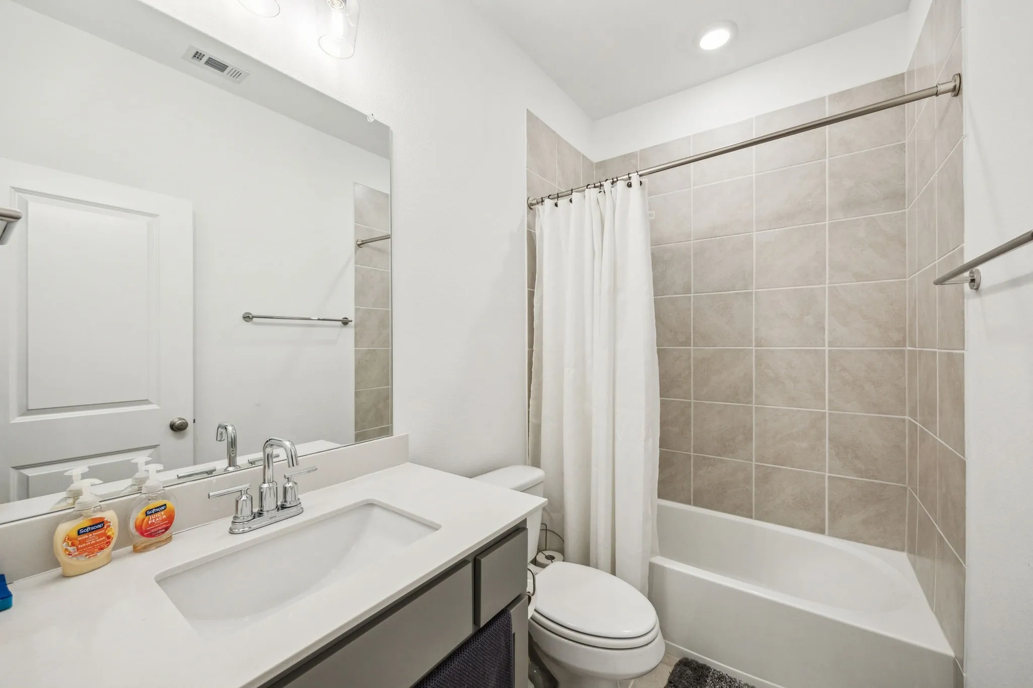 Townhouse For Sale in Dallas County , 3225 Switch Street, Sachse, Texas 75048, 3 Bedroom, 3 Bathroom, 2 Garage spaces, 1,950 Sqft, built in 2022, mls#21319388, Real Estate Agent in Sachse, Homes For Sale in Dallas county, Homes For Sale in Sachse, Realtor in Sachse Texas, Real Estate Brokerage Independent Realty Texas, Luminita Cordes Realtor