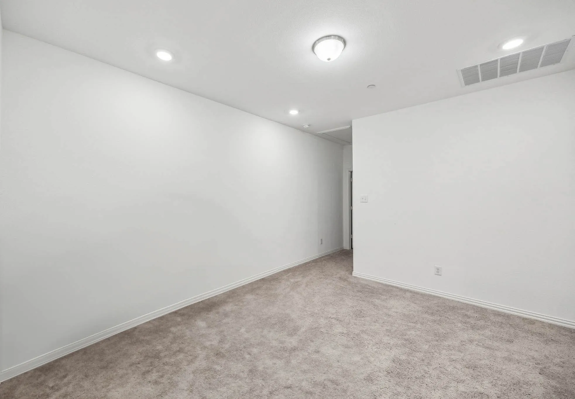 Townhouse For Sale in Dallas County , 3225 Switch Street, Sachse, Texas 75048, 3 Bedroom, 3 Bathroom, 2 Garage spaces, 1,950 Sqft, built in 2022, mls#21319388, Real Estate Agent in Sachse, Homes For Sale in Dallas county, Homes For Sale in Sachse, Realtor in Sachse Texas, Real Estate Brokerage Independent Realty Texas, Luminita Cordes Realtor