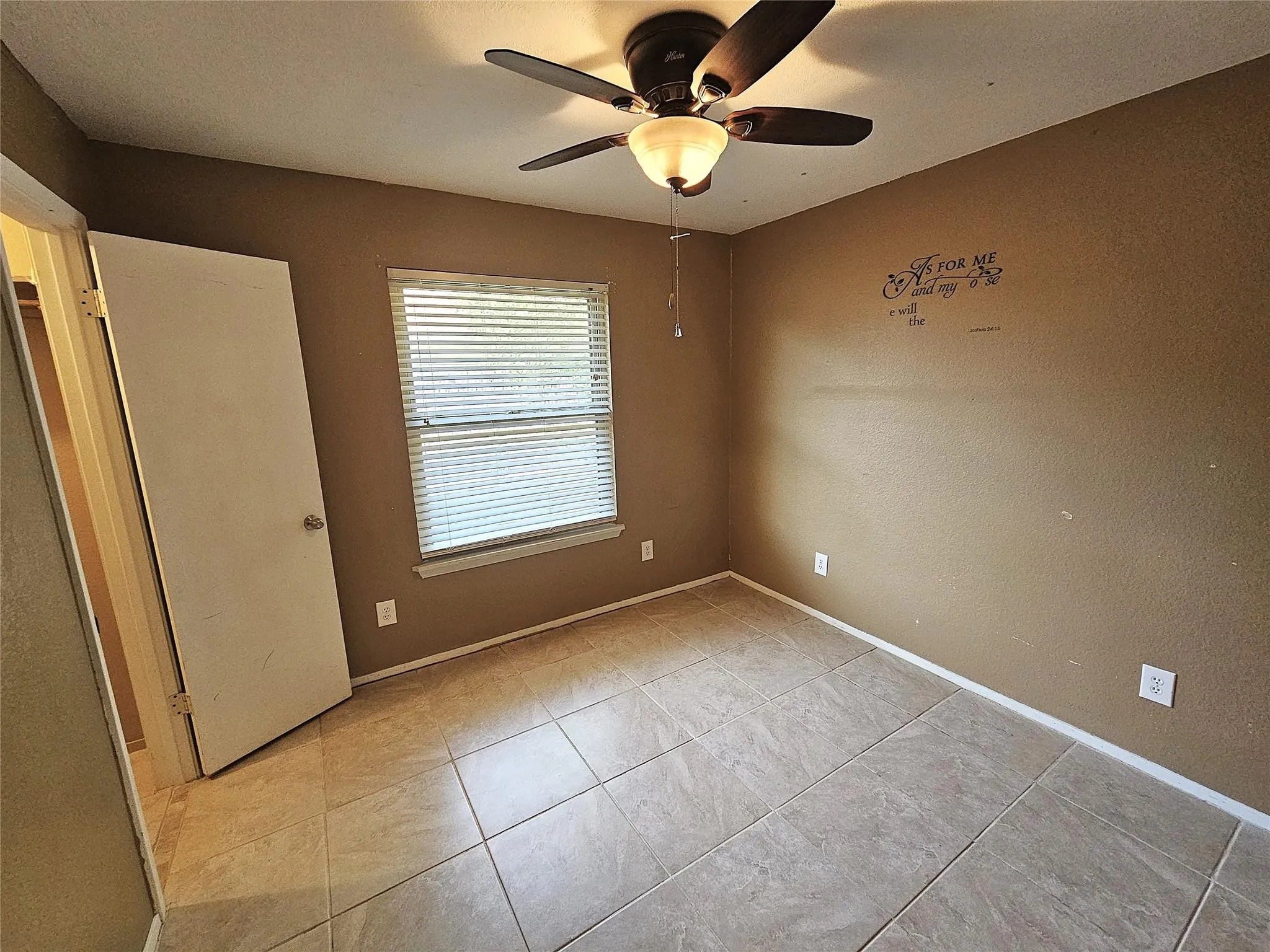 Single Family Residence For Sale in Limestone County , 710 Cherry Drive, Groesbeck, Texas 76642, 3 Bedroom, 2 Bathroom, Garage spaces, 1,857 Sqft, built in 1989, mls#21318563, Real Estate Agent in Groesbeck, Homes For Sale in Limestone county, Homes For Sale in Groesbeck, Realtor in Groesbeck Texas, Real Estate Brokerage Independent Realty Texas, Luminita Cordes Realtor