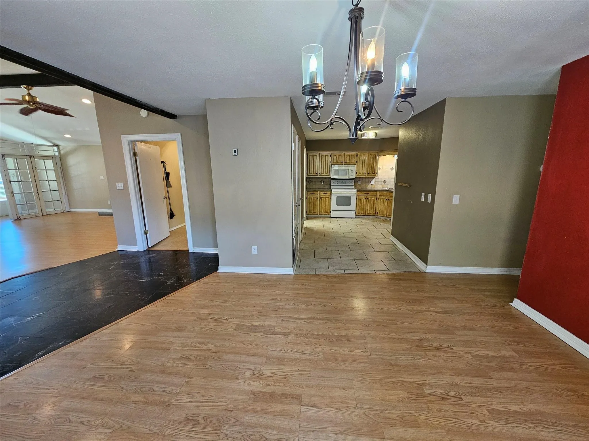 Single Family Residence For Sale in Limestone County , 710 Cherry Drive, Groesbeck, Texas 76642, 3 Bedroom, 2 Bathroom, Garage spaces, 1,857 Sqft, built in 1989, mls#21318563, Real Estate Agent in Groesbeck, Homes For Sale in Limestone county, Homes For Sale in Groesbeck, Realtor in Groesbeck Texas, Real Estate Brokerage Independent Realty Texas, Luminita Cordes Realtor