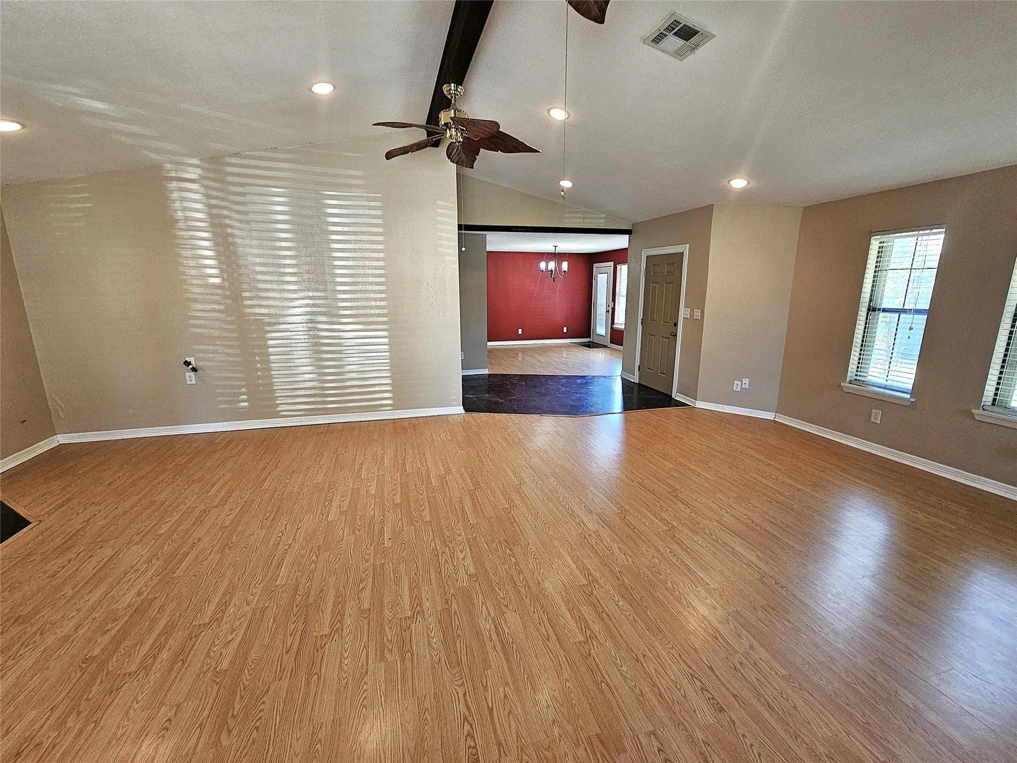 Single Family Residence For Sale in Limestone County , 710 Cherry Drive, Groesbeck, Texas 76642, 3 Bedroom, 2 Bathroom, Garage spaces, 1,857 Sqft, built in 1989, mls#21318563, Real Estate Agent in Groesbeck, Homes For Sale in Limestone county, Homes For Sale in Groesbeck, Realtor in Groesbeck Texas, Real Estate Brokerage Independent Realty Texas, Luminita Cordes Realtor