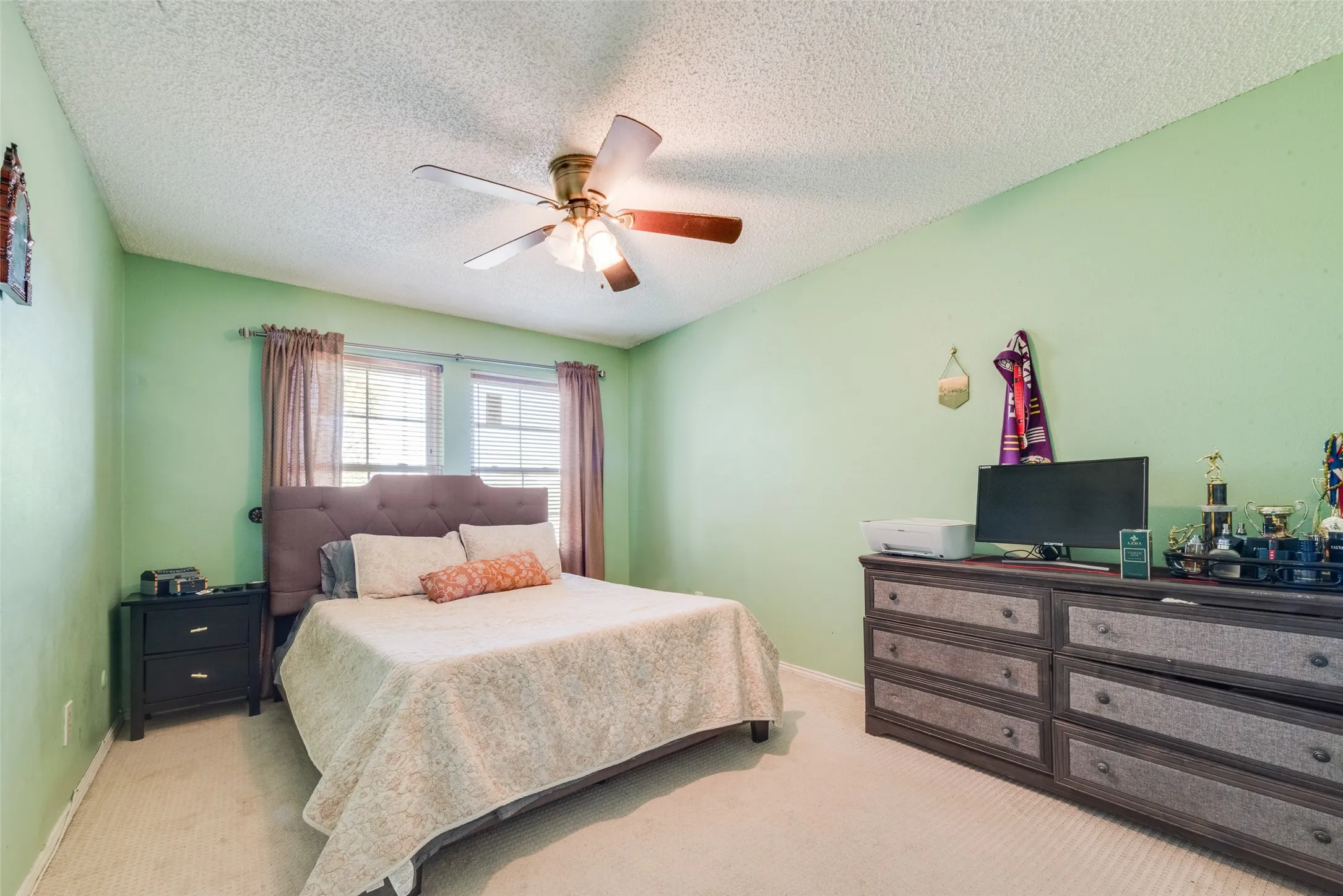Townhouse For Sale in Dallas County , 527 Towne House Lane, Richardson, Texas 75081, 3 Bedroom, 3 Bathroom, Garage spaces, 1,817 Sqft, built in 1973, mls#21319754, Real Estate Agent in Richardson, Homes For Sale in Dallas county, Homes For Sale in Richardson, Realtor in Richardson Texas, Real Estate Brokerage Independent Realty Texas, Luminita Cordes Realtor