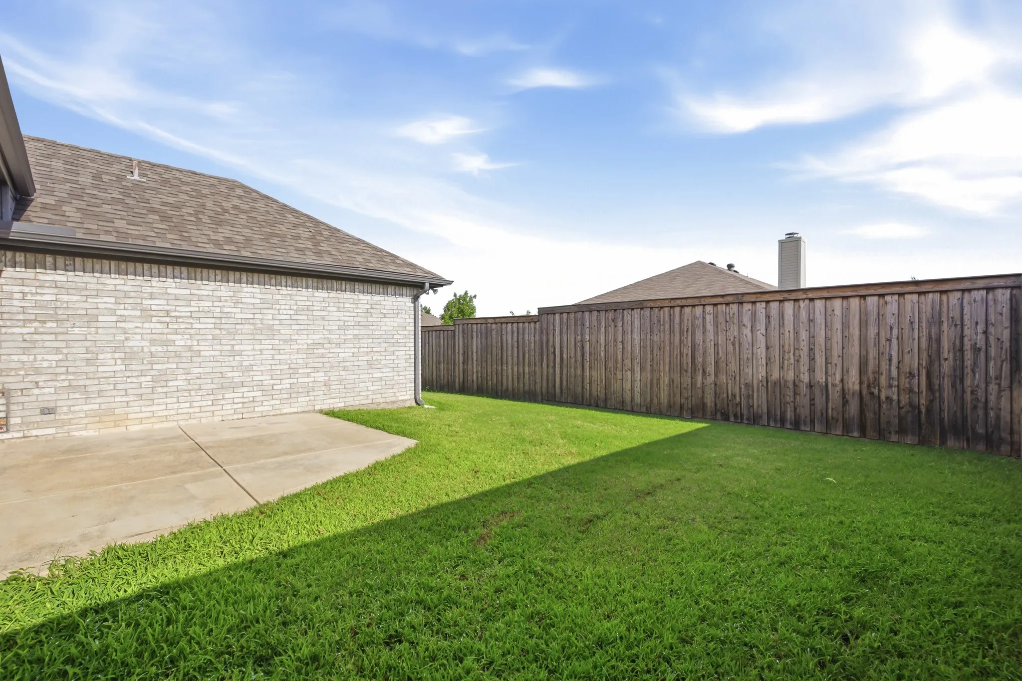 Single Family Residence For Sale in Tarrant County , 9101 Autumn Falls Drive, Fort Worth, Texas 76118, 3 Bedroom, 2 Bathroom, 2 Garage spaces, 1,671 Sqft, built in 2004, mls#21316146, Real Estate Agent in Fort Worth, Homes For Sale in Tarrant county, Homes For Sale in Fort Worth, Realtor in Fort Worth Texas, Real Estate Brokerage Independent Realty Texas, Luminita Cordes Realtor
